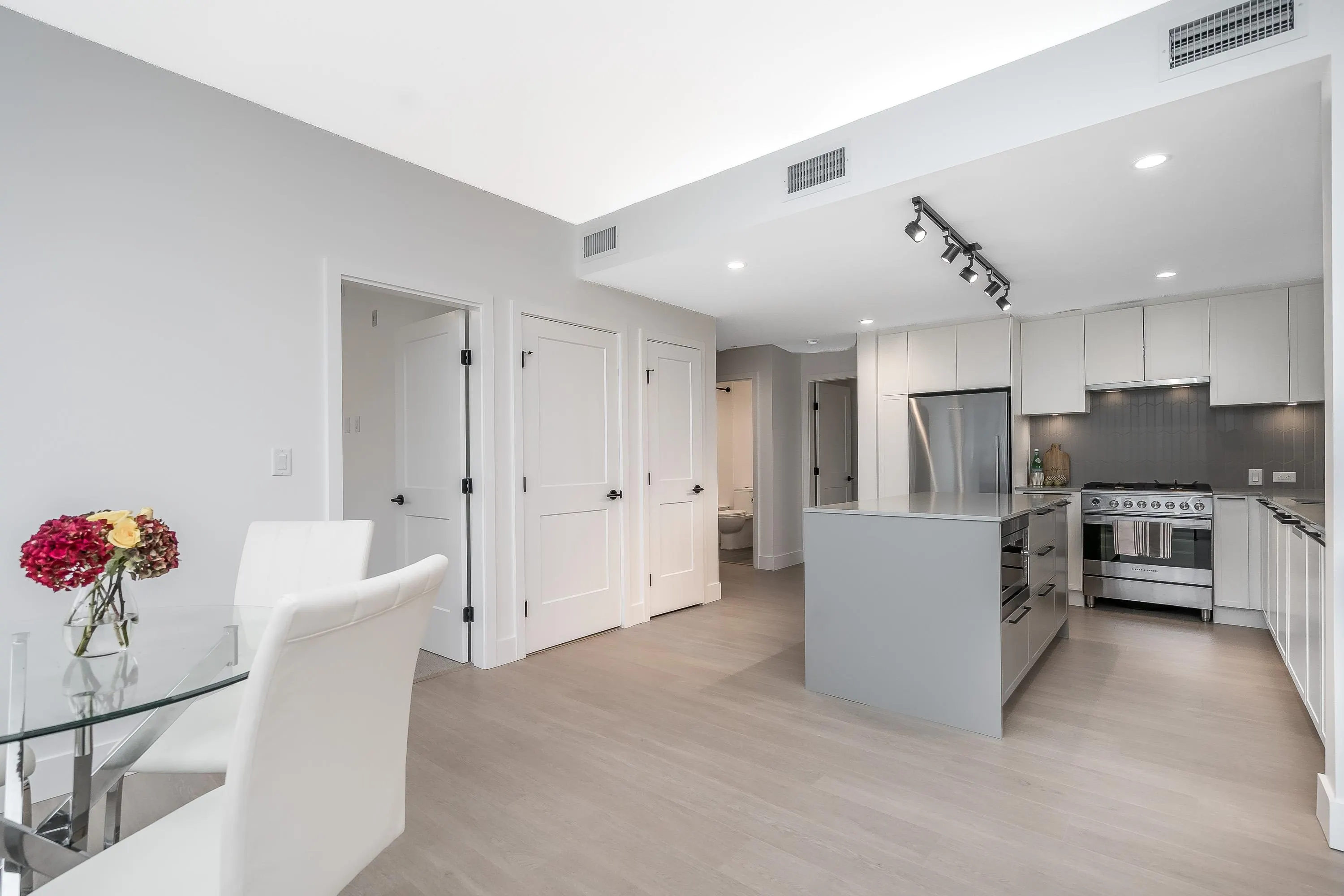 102 320 Ridge Street