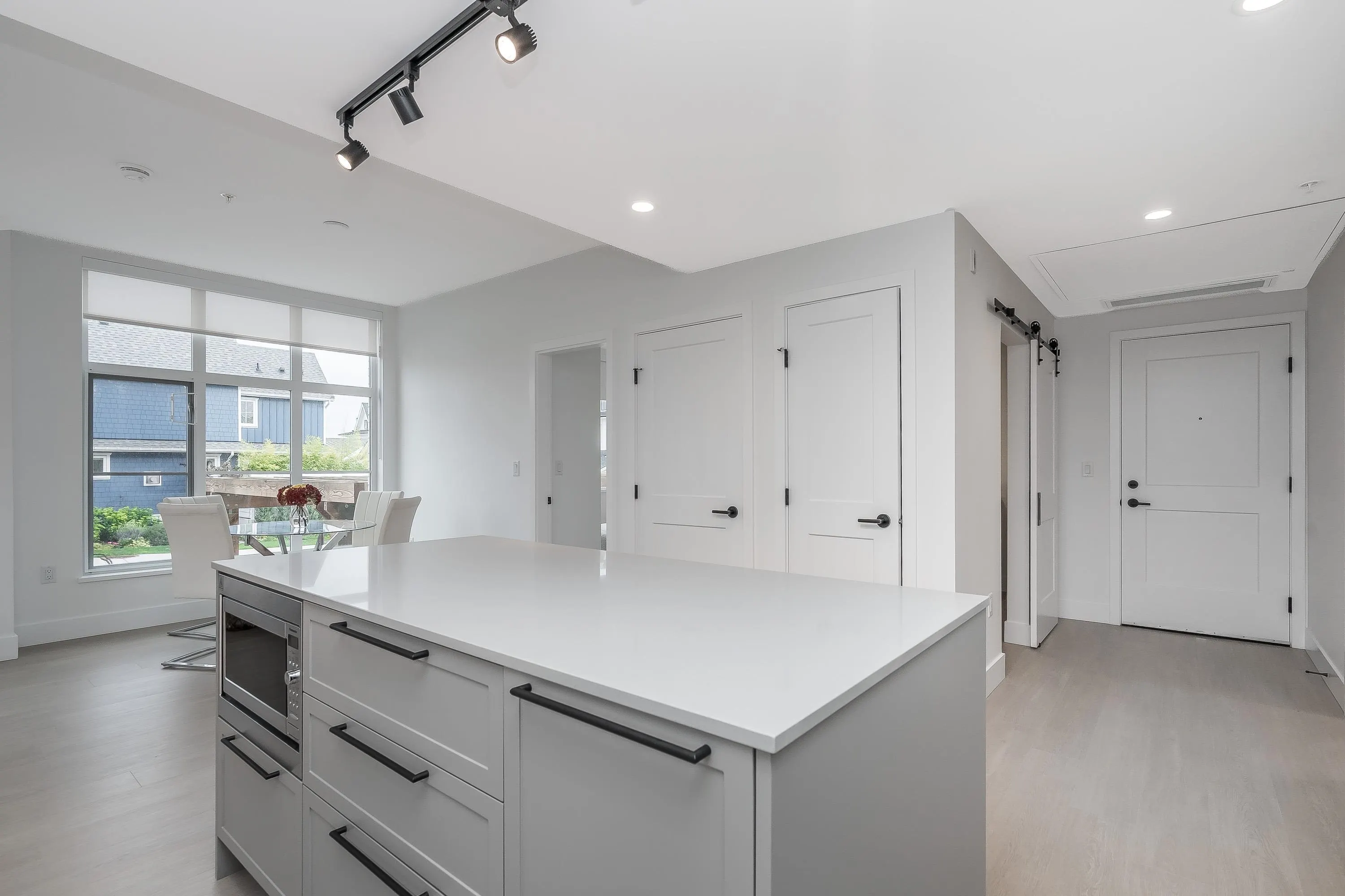 102 320 Ridge Street