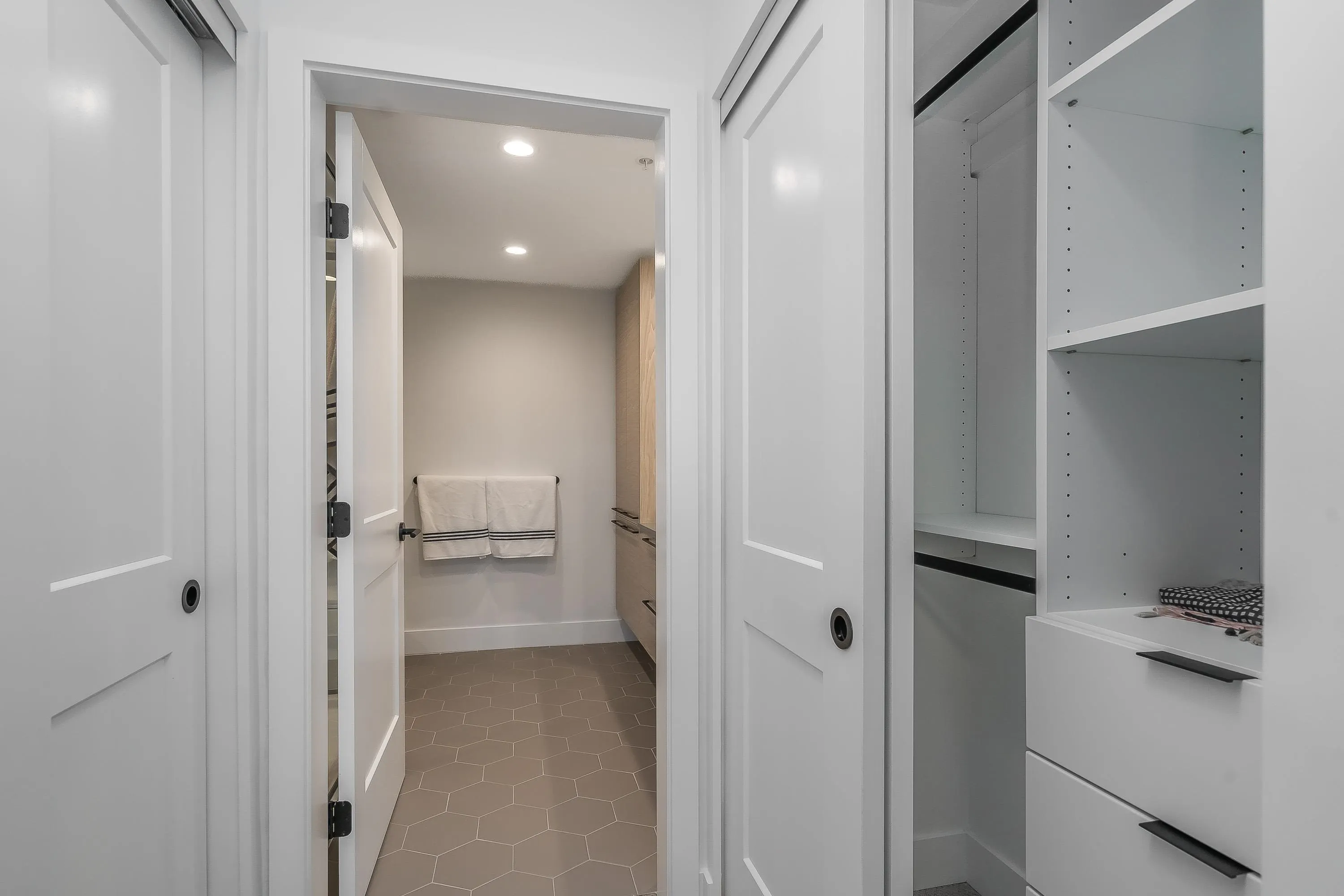 102 320 Ridge Street