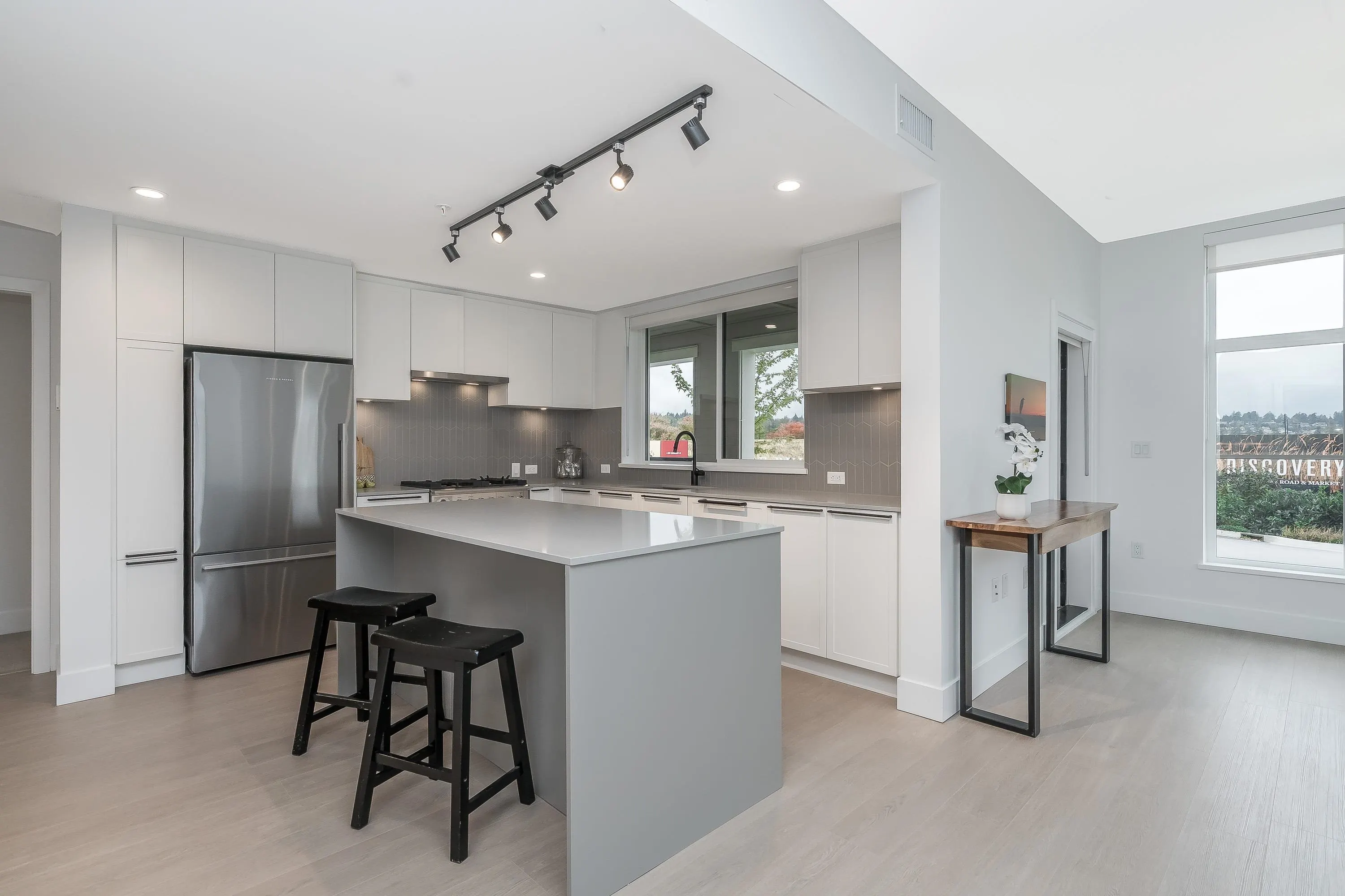 102 320 Ridge Street