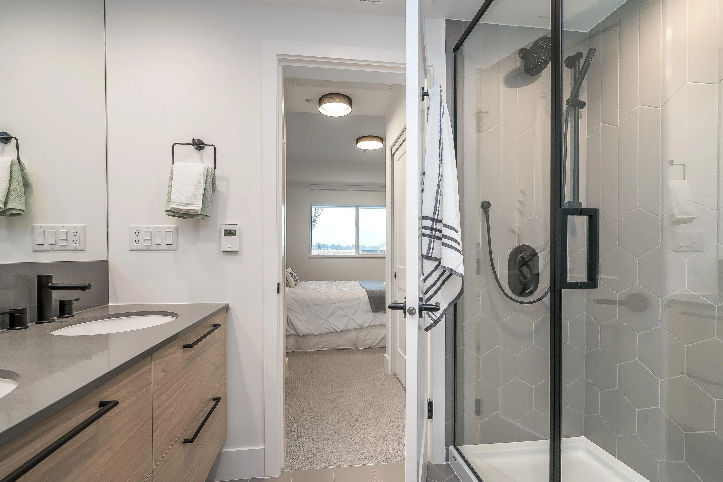 102 320 Ridge Street