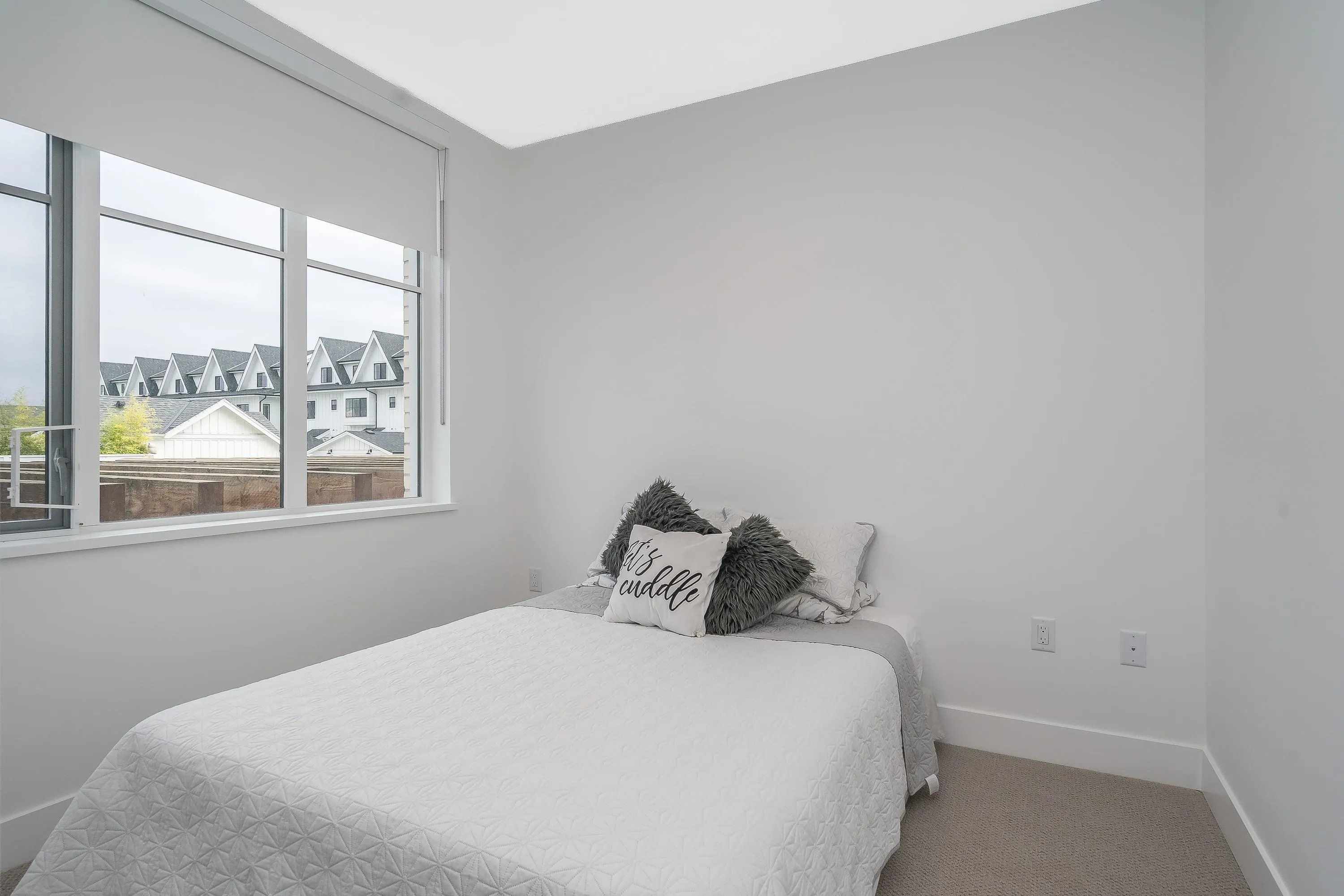 102 320 Ridge Street