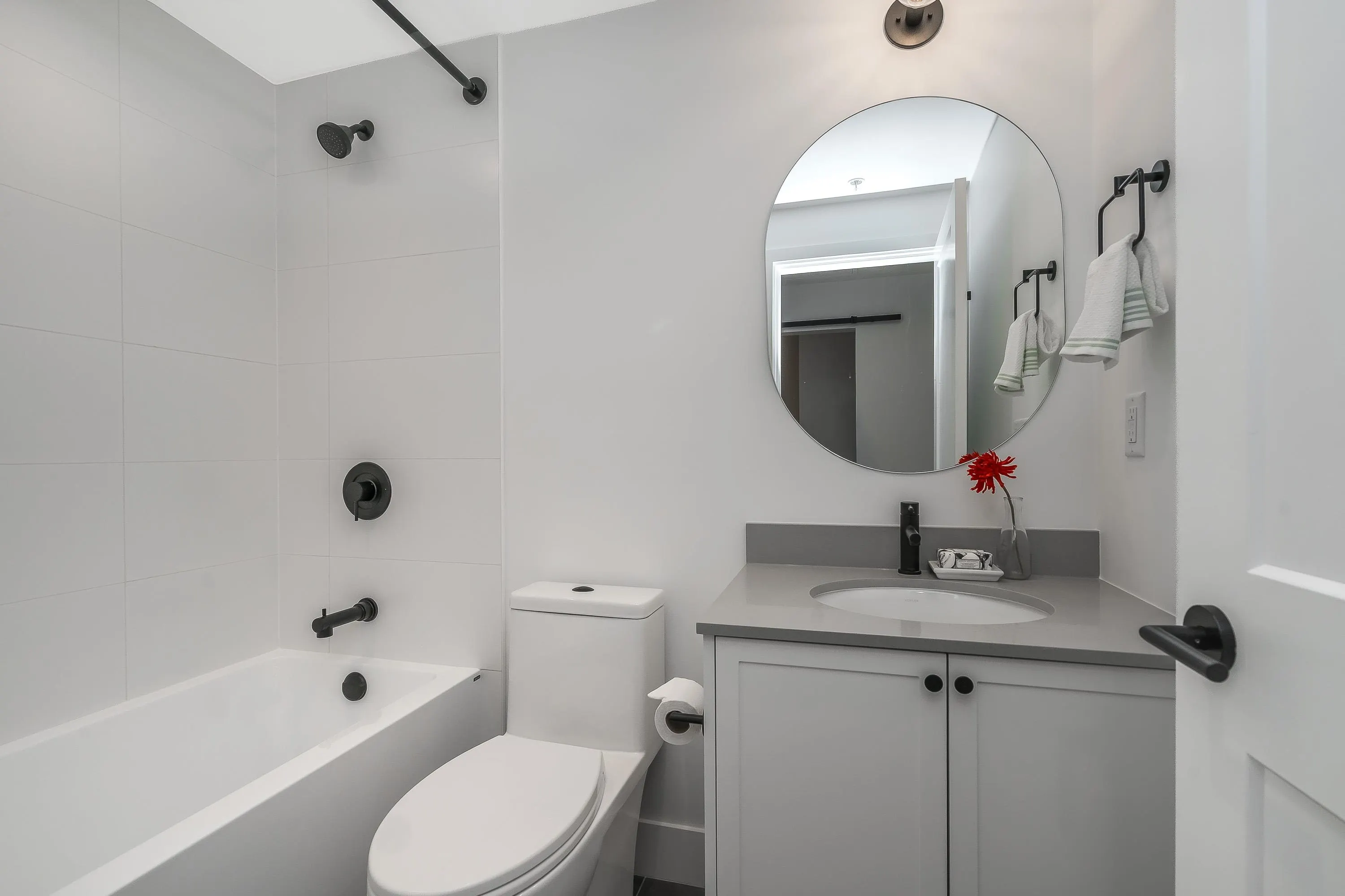 102 320 Ridge Street