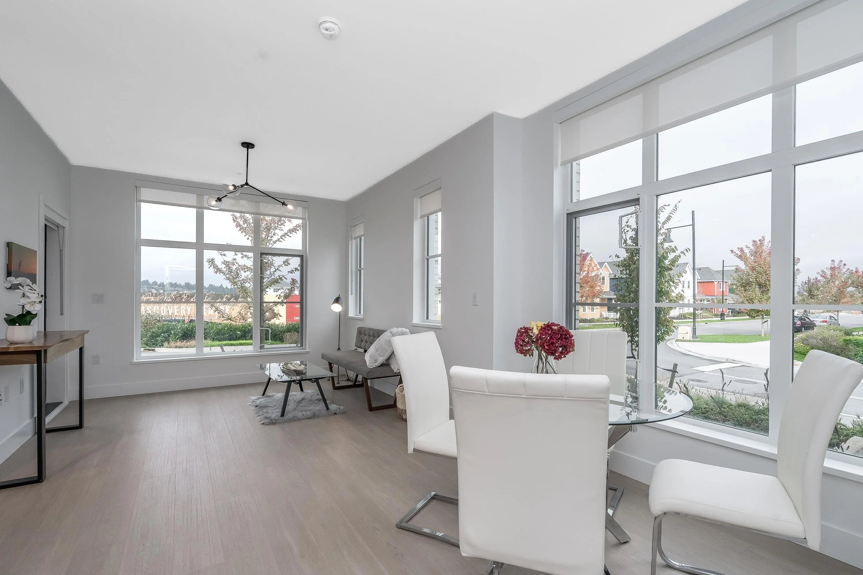 102 320 Ridge Street