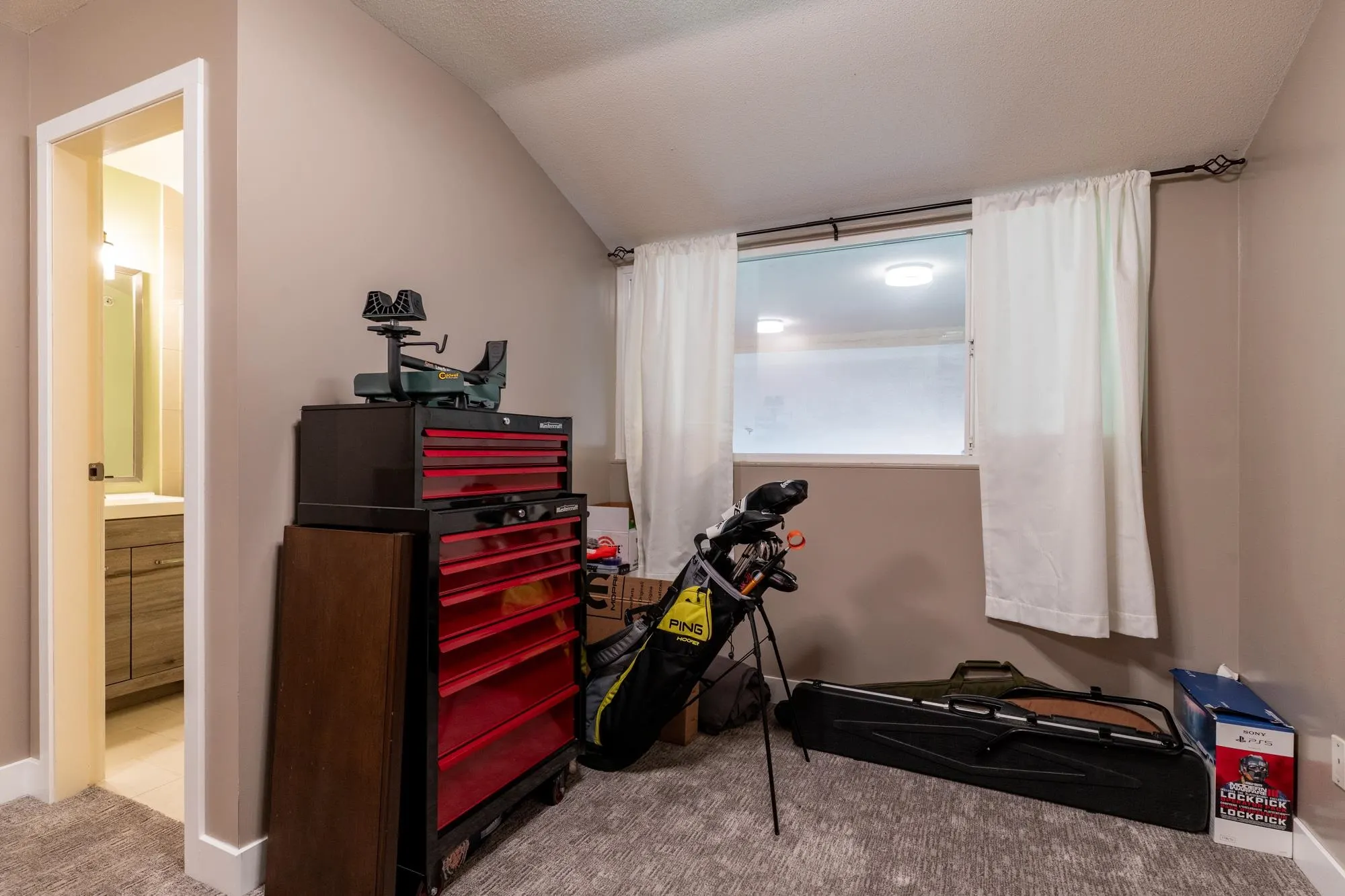 415 6888 Southpoint Drive