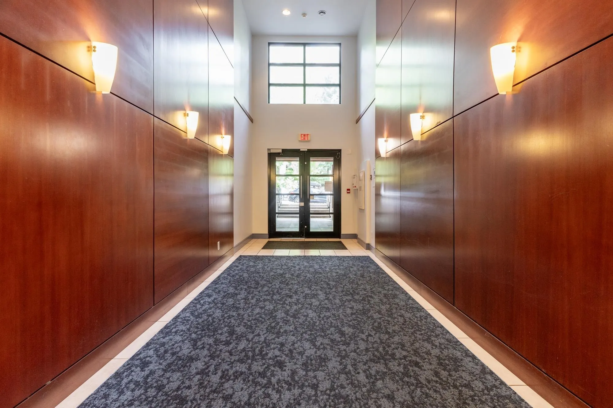 415 6888 Southpoint Drive