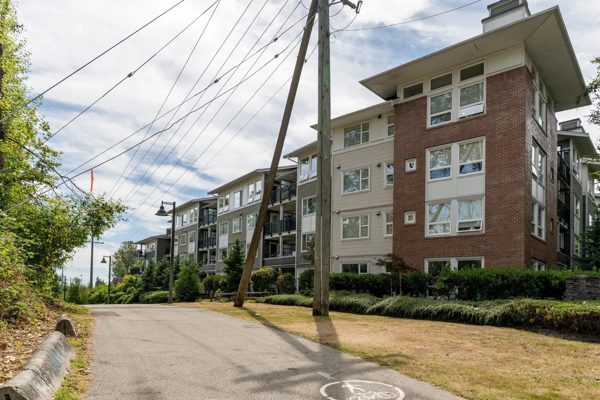 415 6888 Southpoint Drive