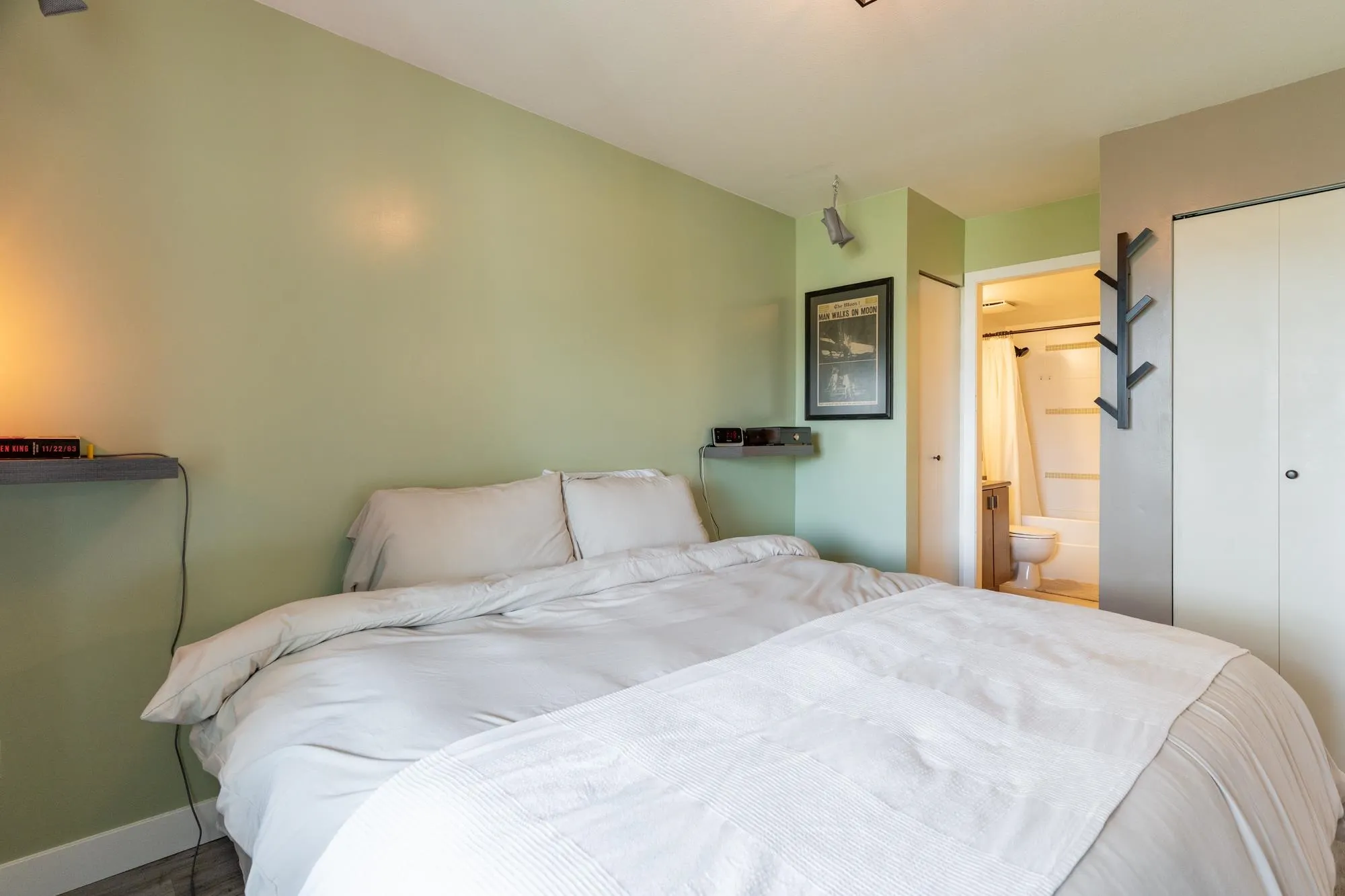 415 6888 Southpoint Drive