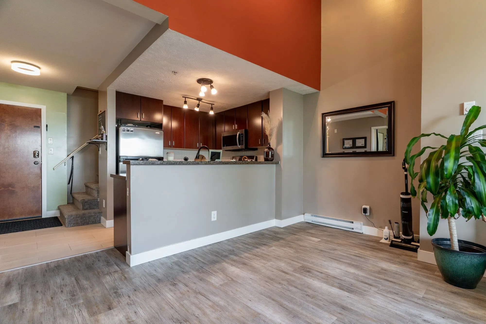 415 6888 Southpoint Drive