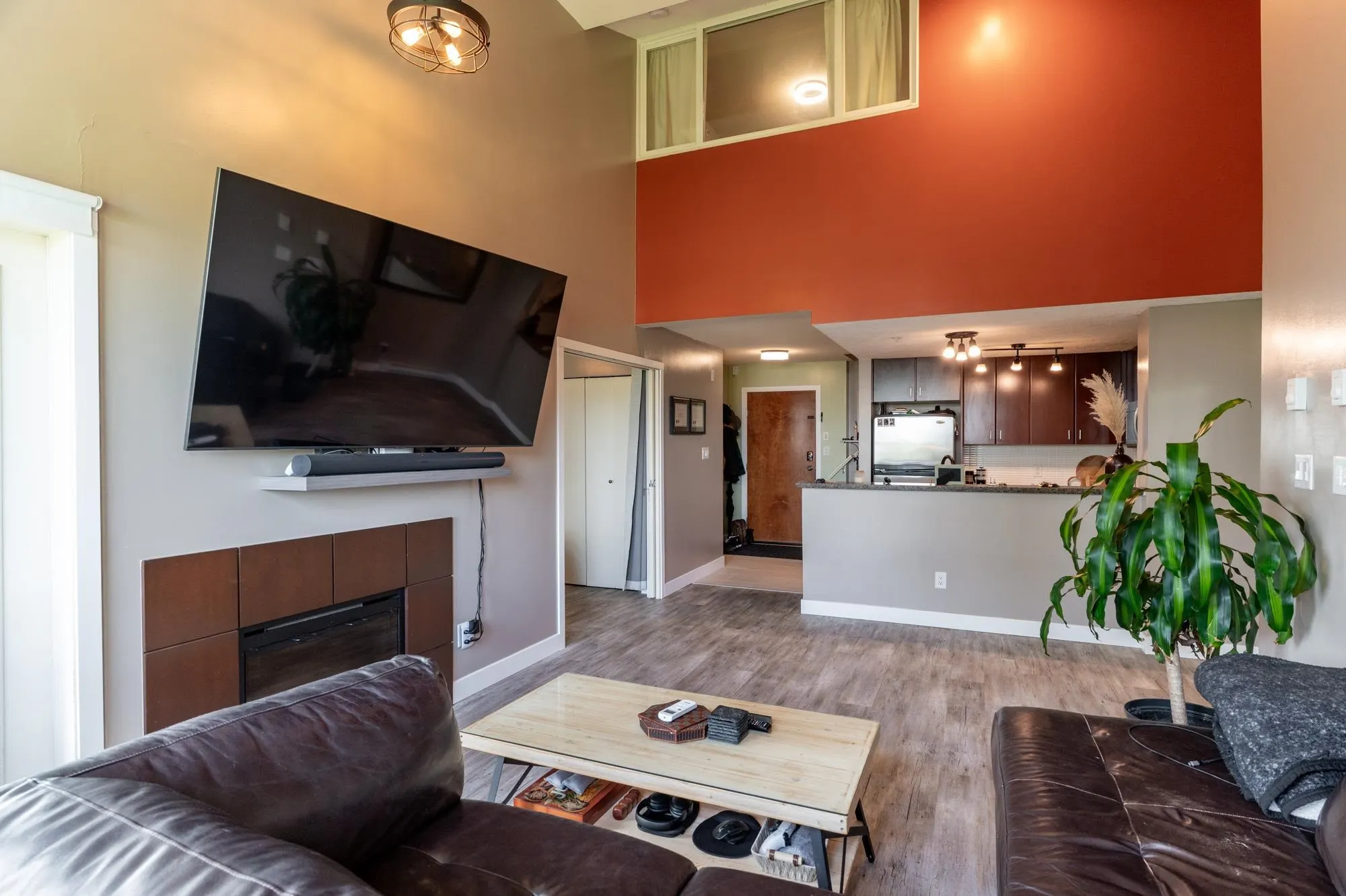 415 6888 Southpoint Drive