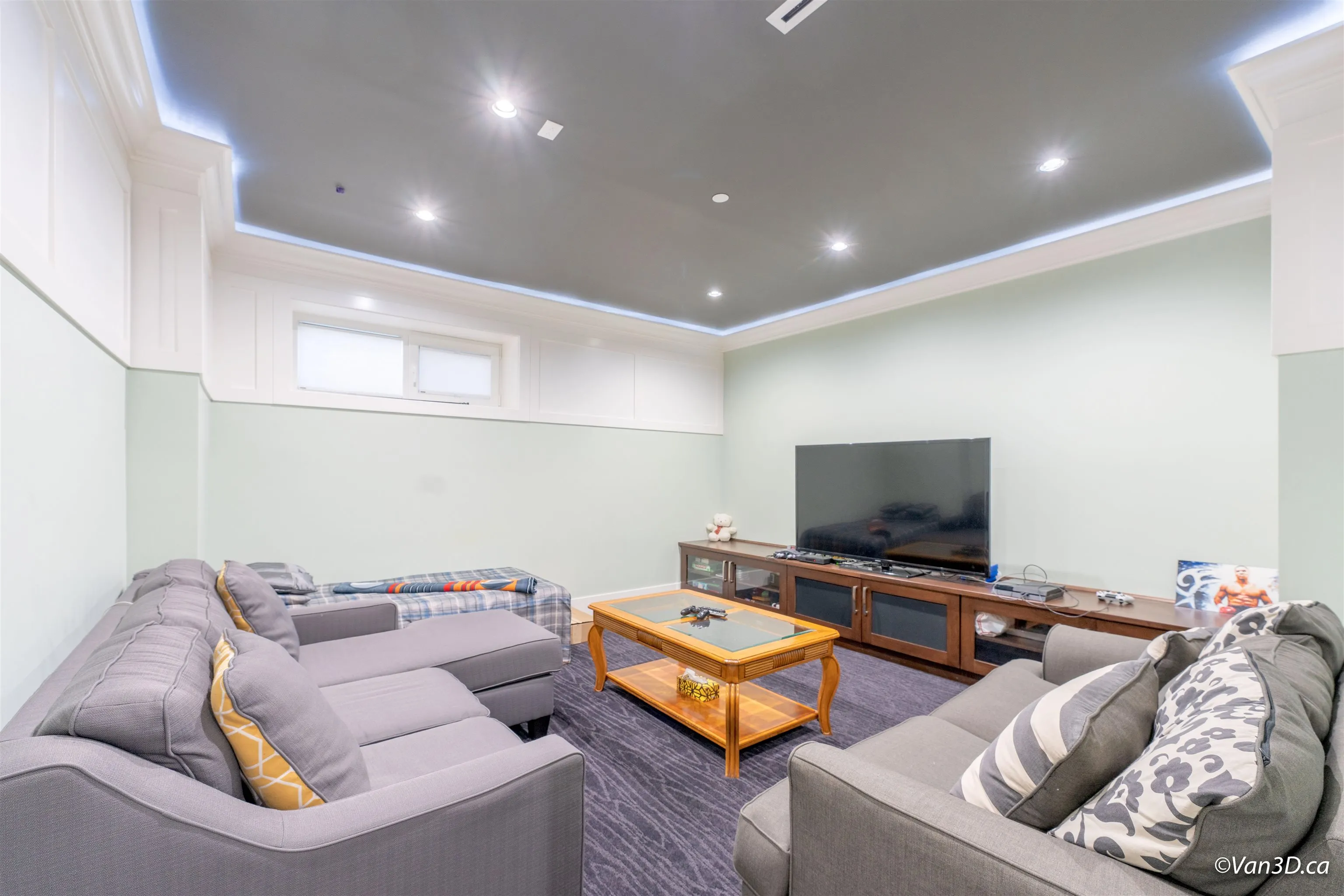 146 W 40th Avenue