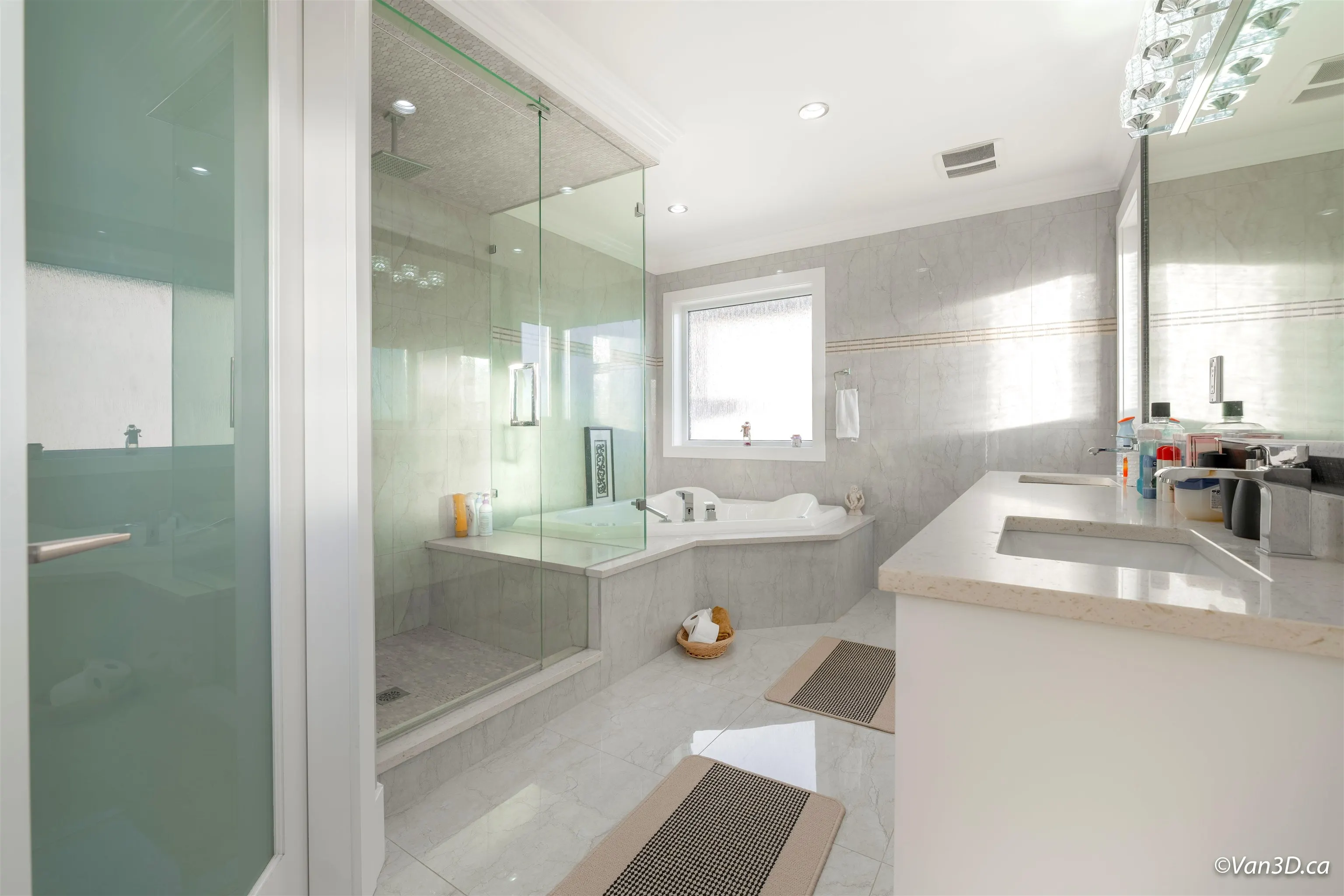146 W 40th Avenue