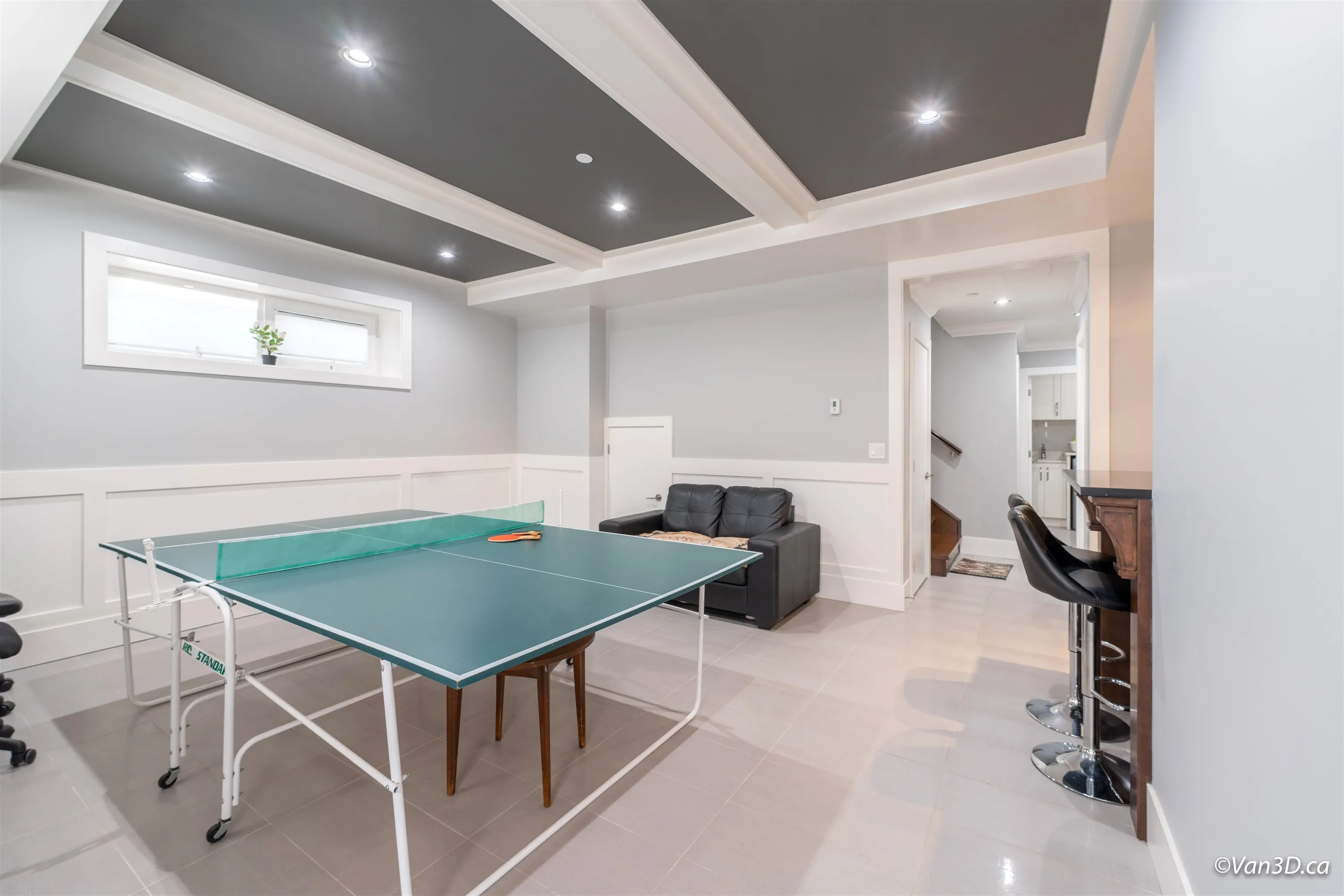 146 W 40th Avenue