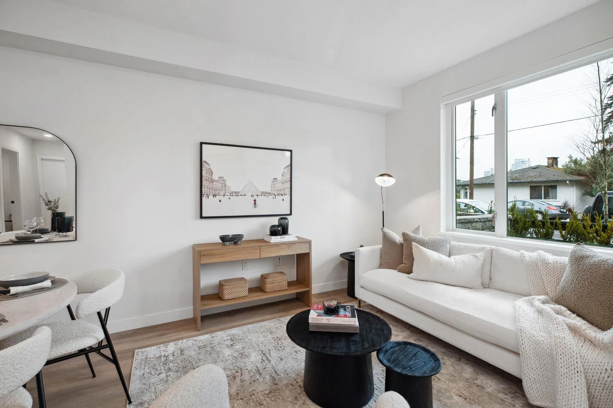 108 715 Ducklow Street