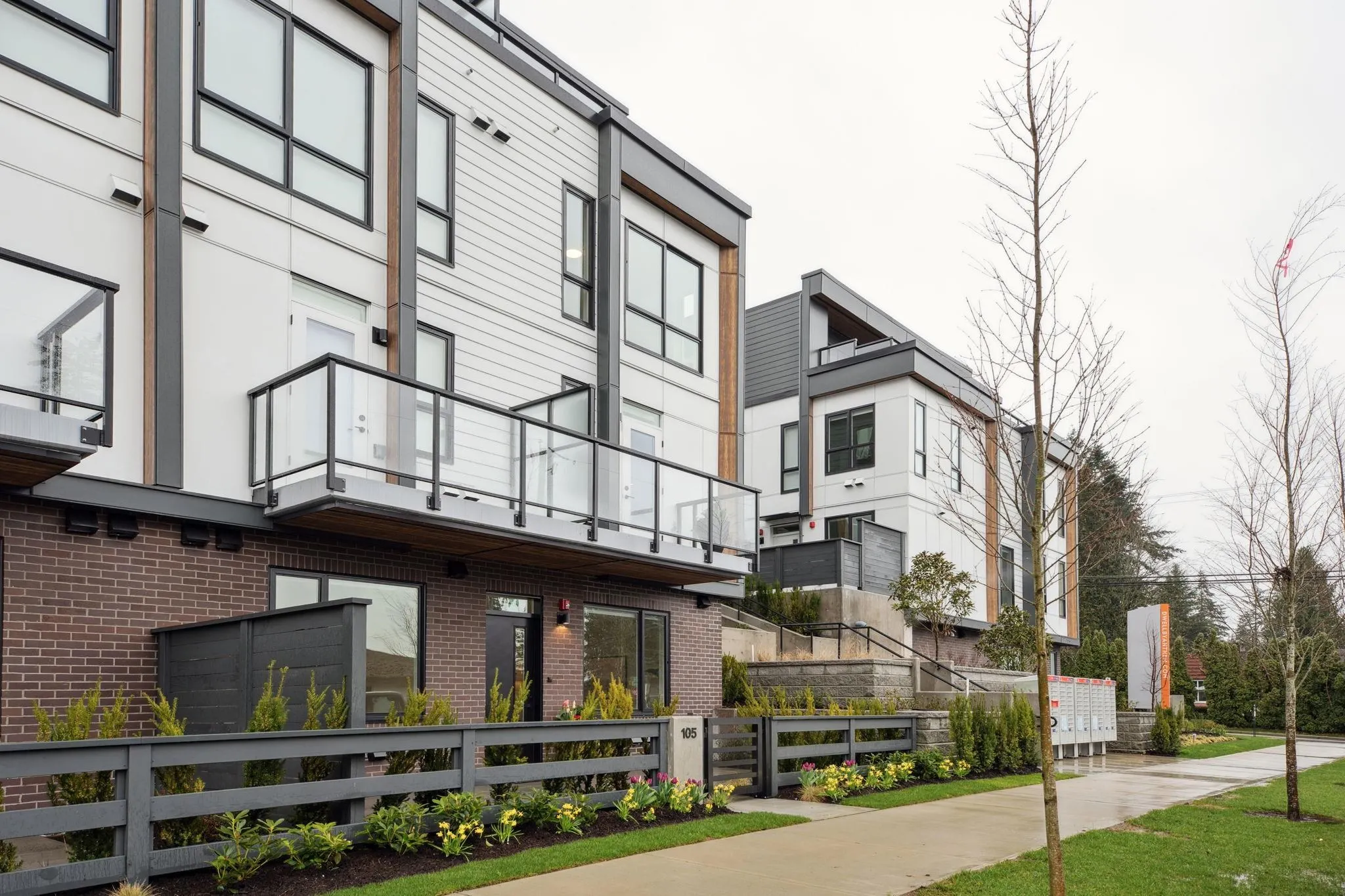 108 715 Ducklow Street