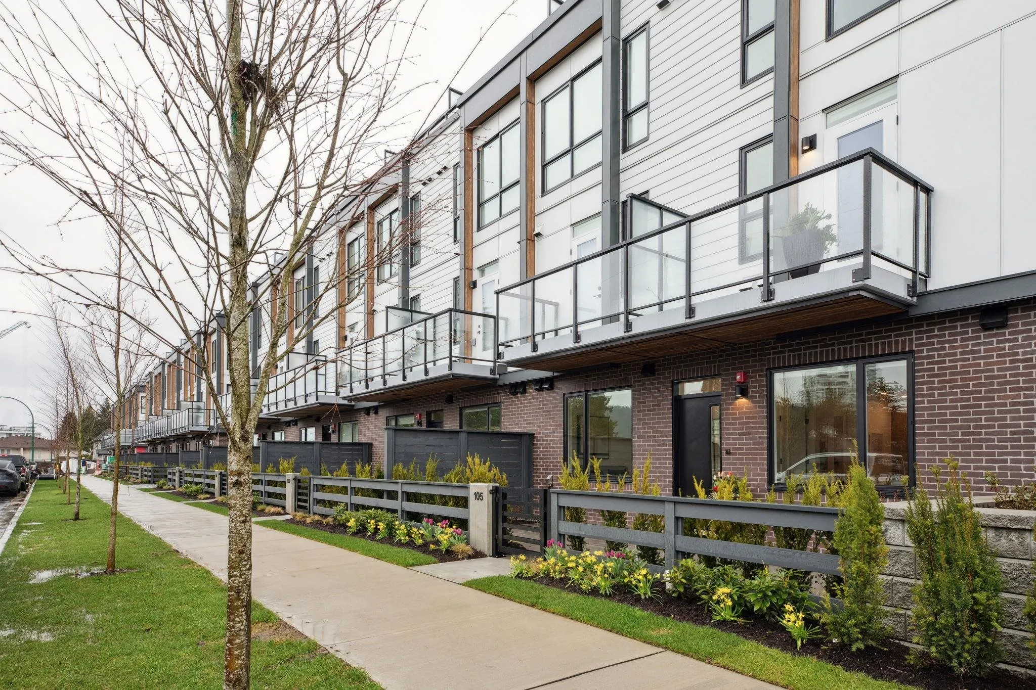 108 715 Ducklow Street