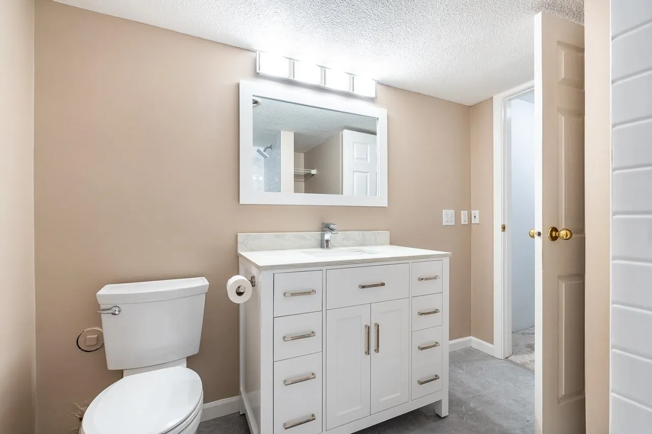 3139 Patullo Crescent