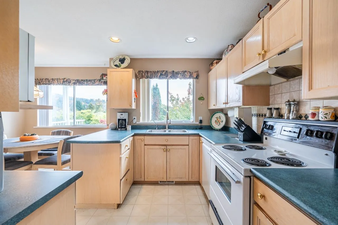 3139 Patullo Crescent