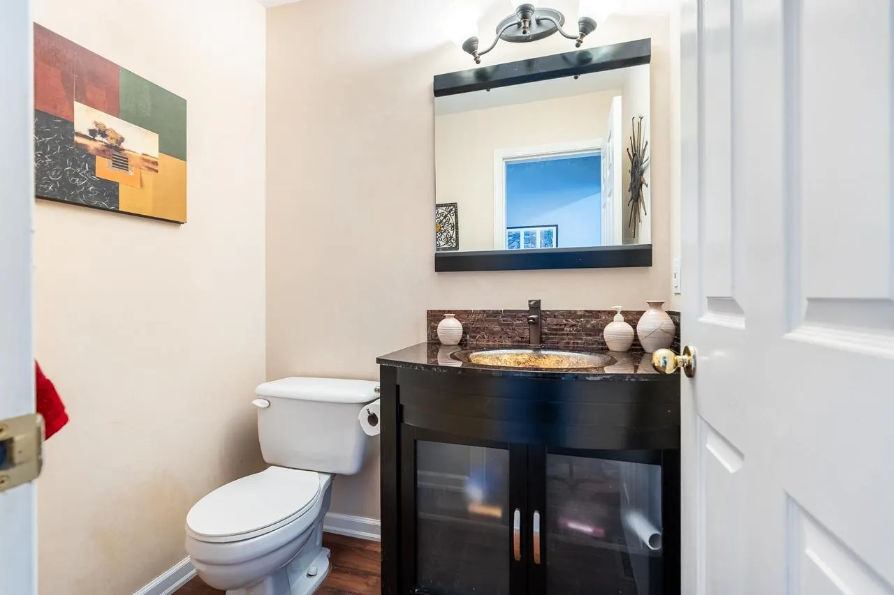 3139 Patullo Crescent