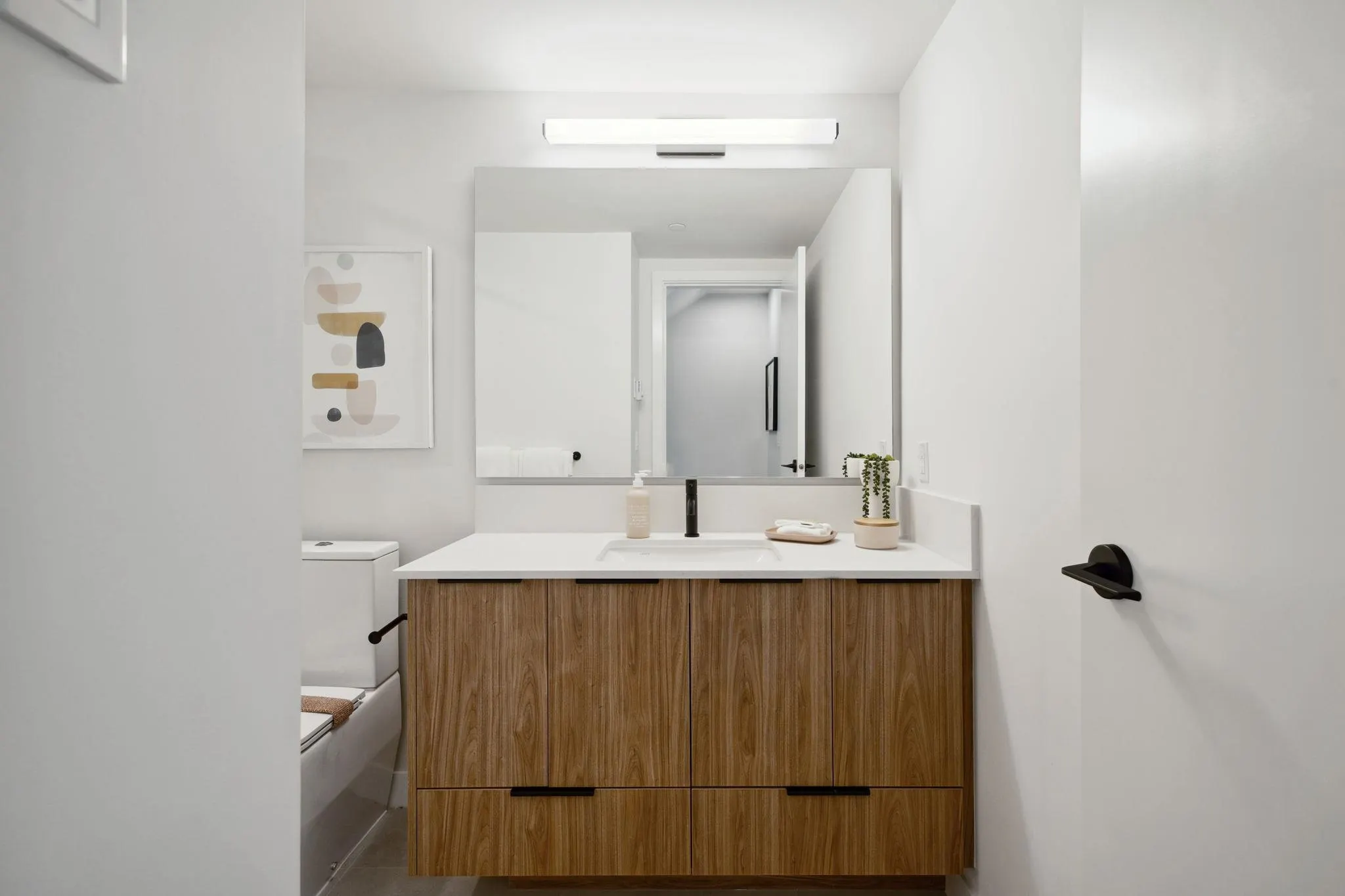 201 715 Ducklow Street