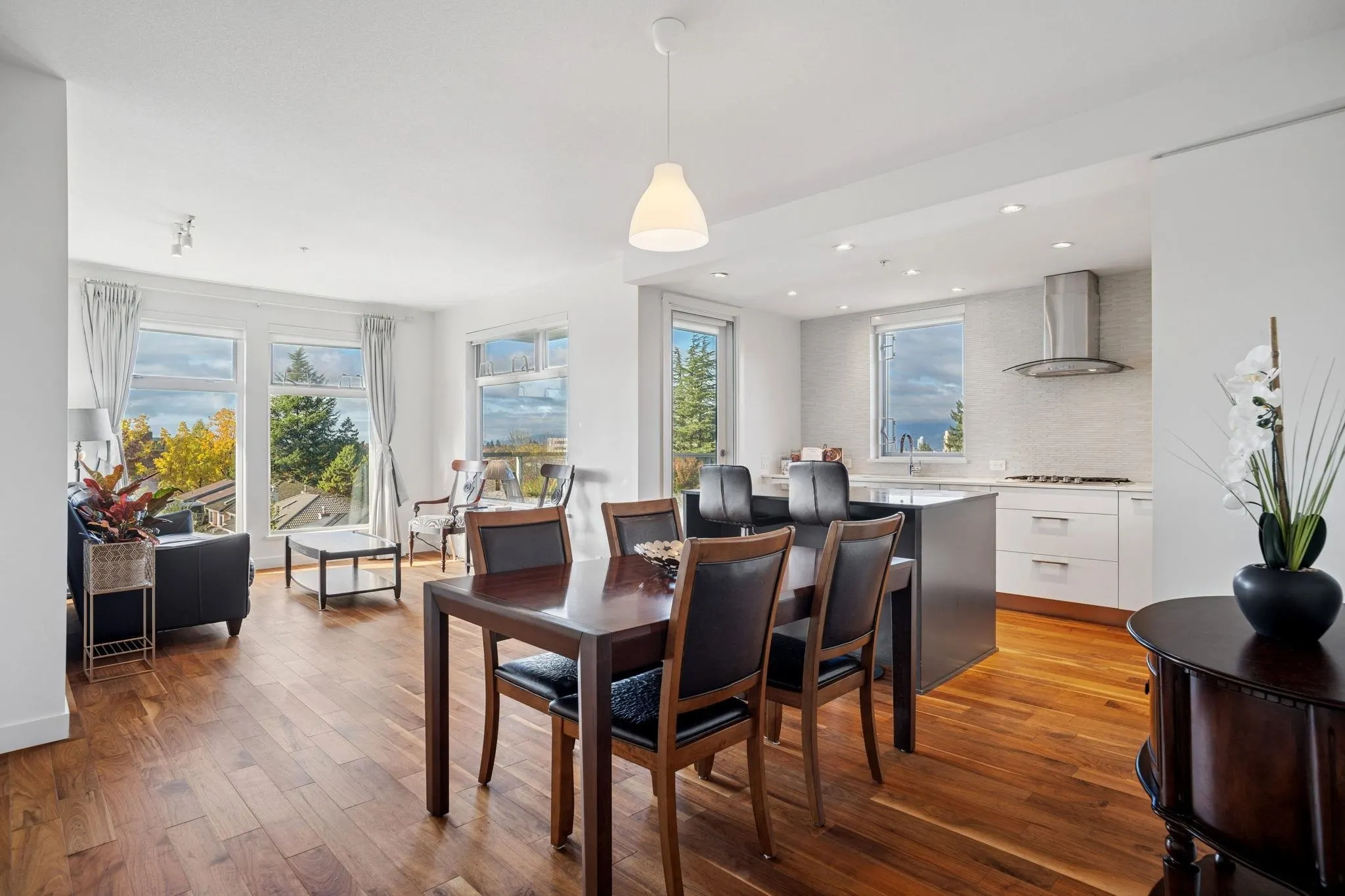 508 4867 Cambie Street