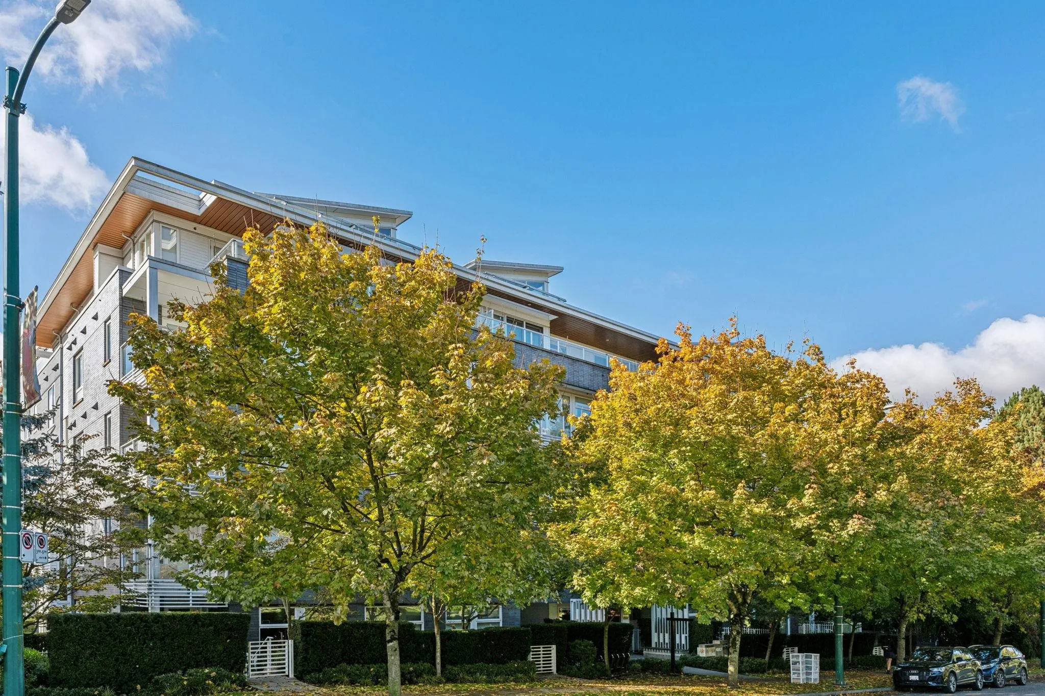 508 4867 Cambie Street