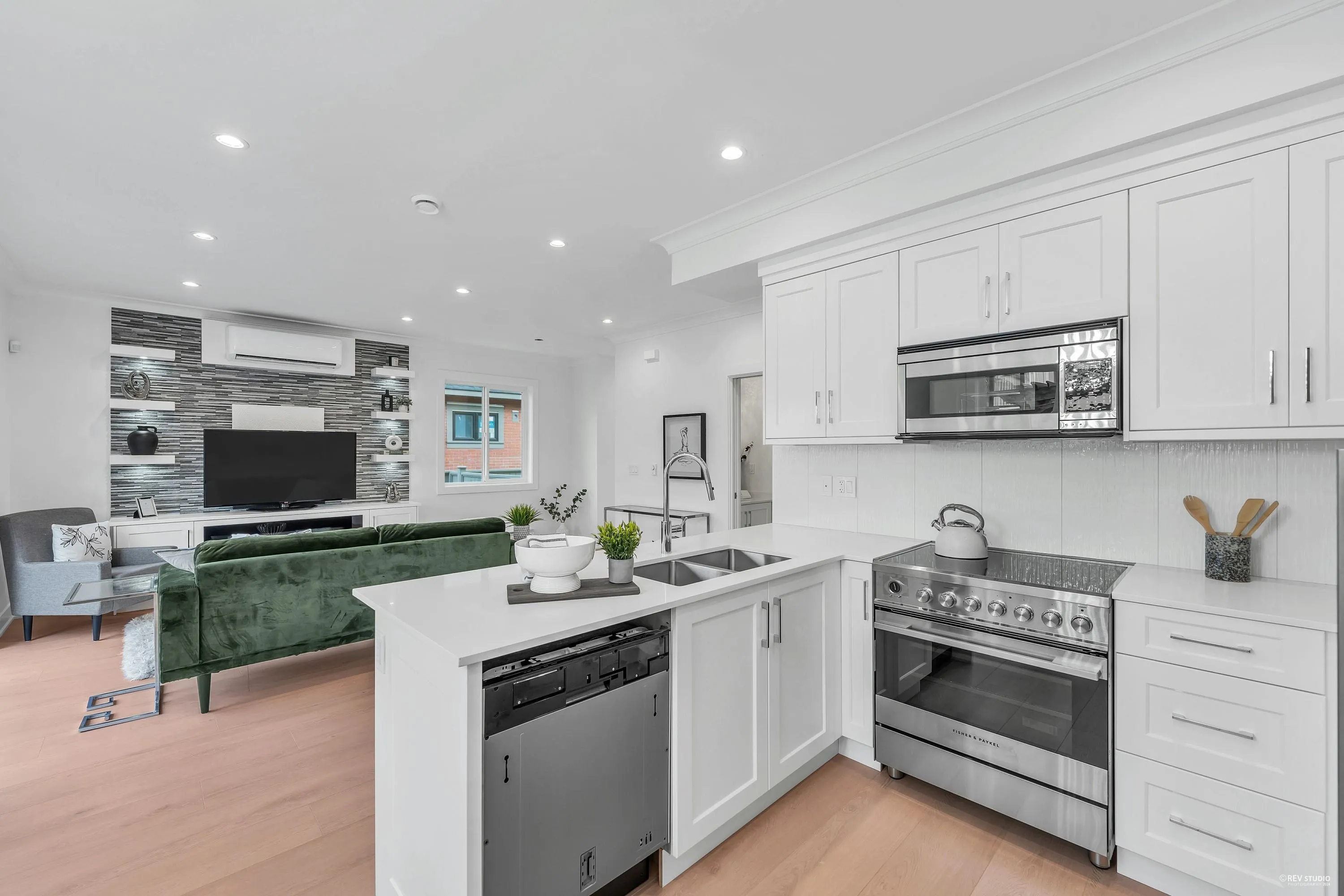 107 8233 Williams Road