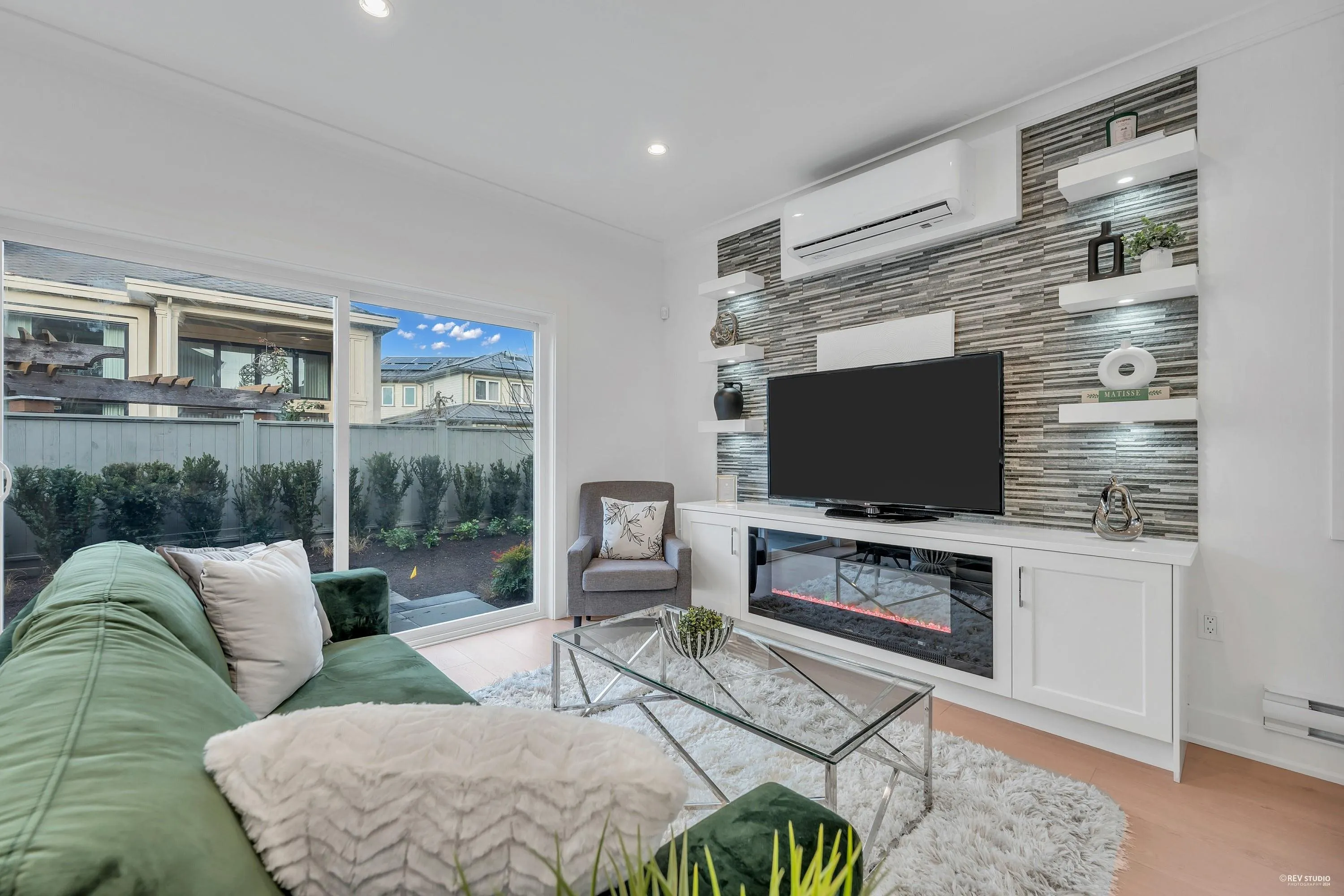 107 8233 Williams Road