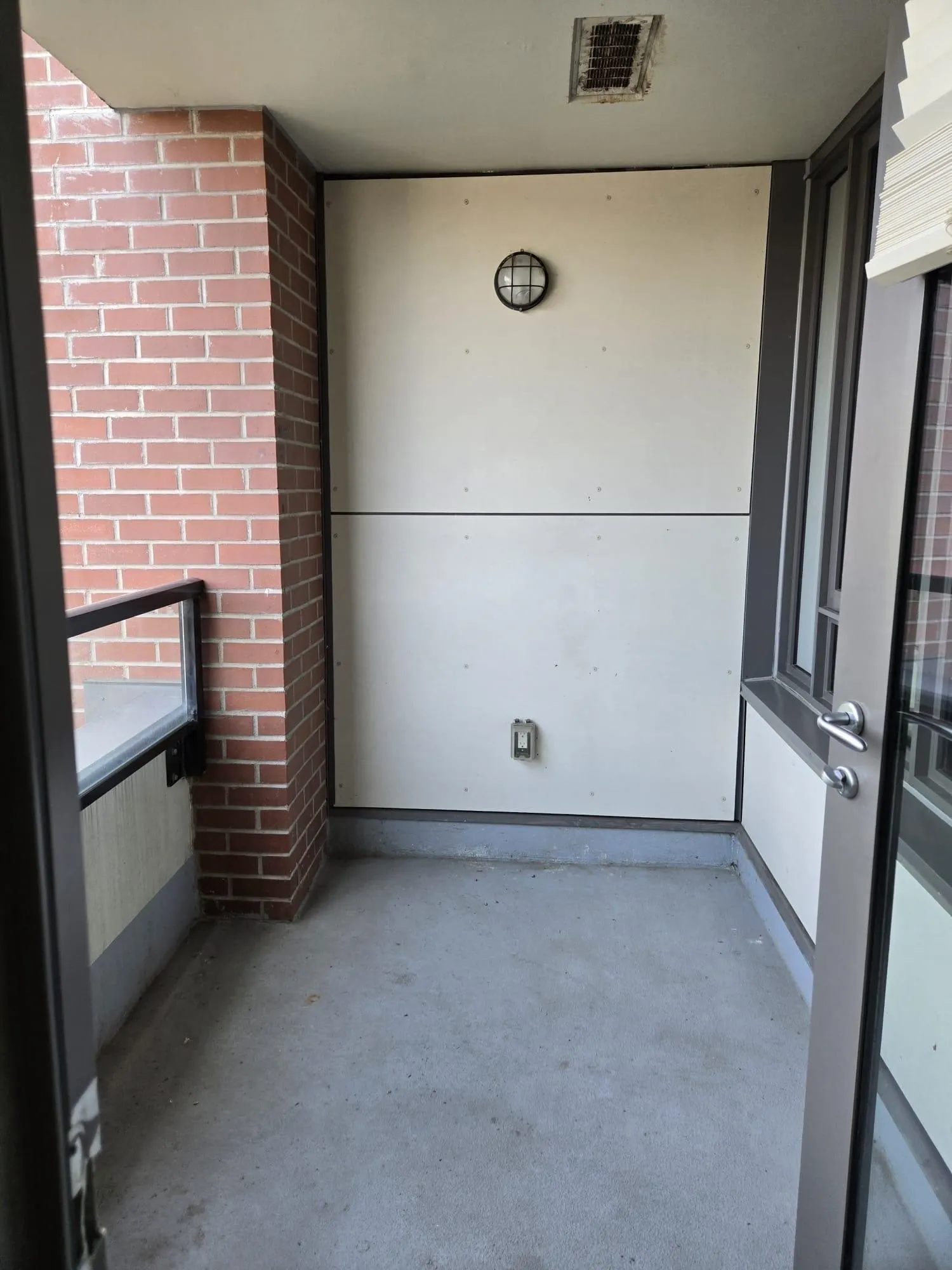 512 2689 Kingsway