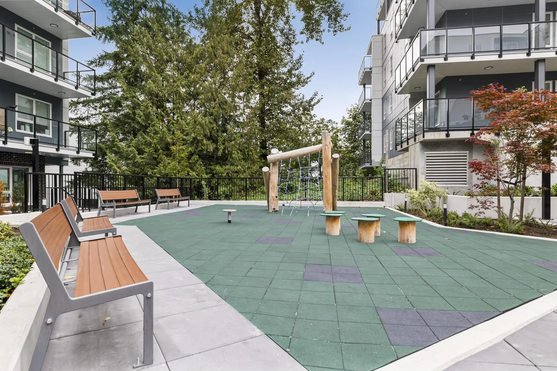 410 2002 St. George Street