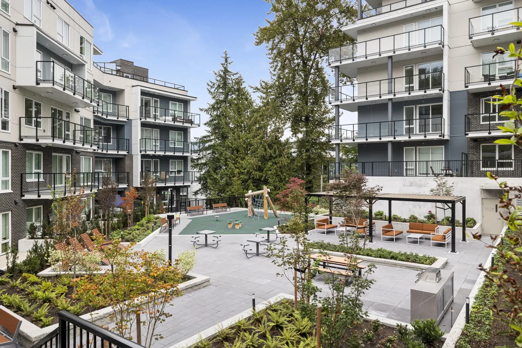 410 2002 St. George Street