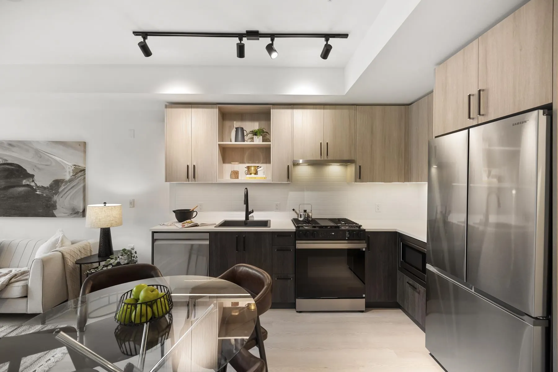 410 2002 St. George Street