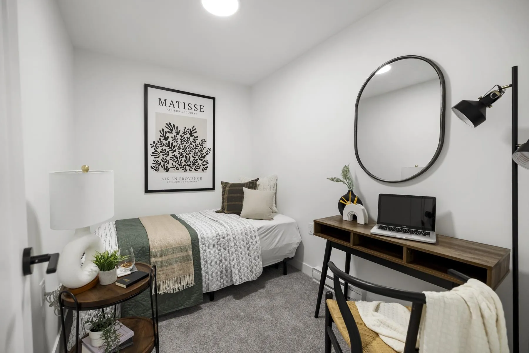 410 2002 St. George Street