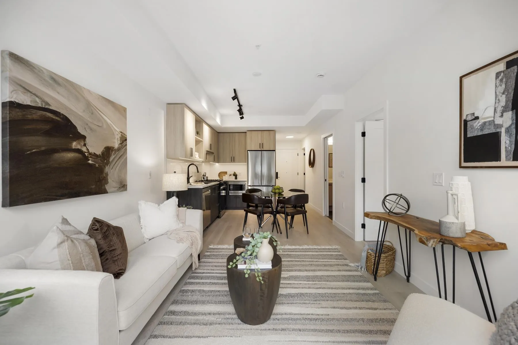 410 2002 St. George Street