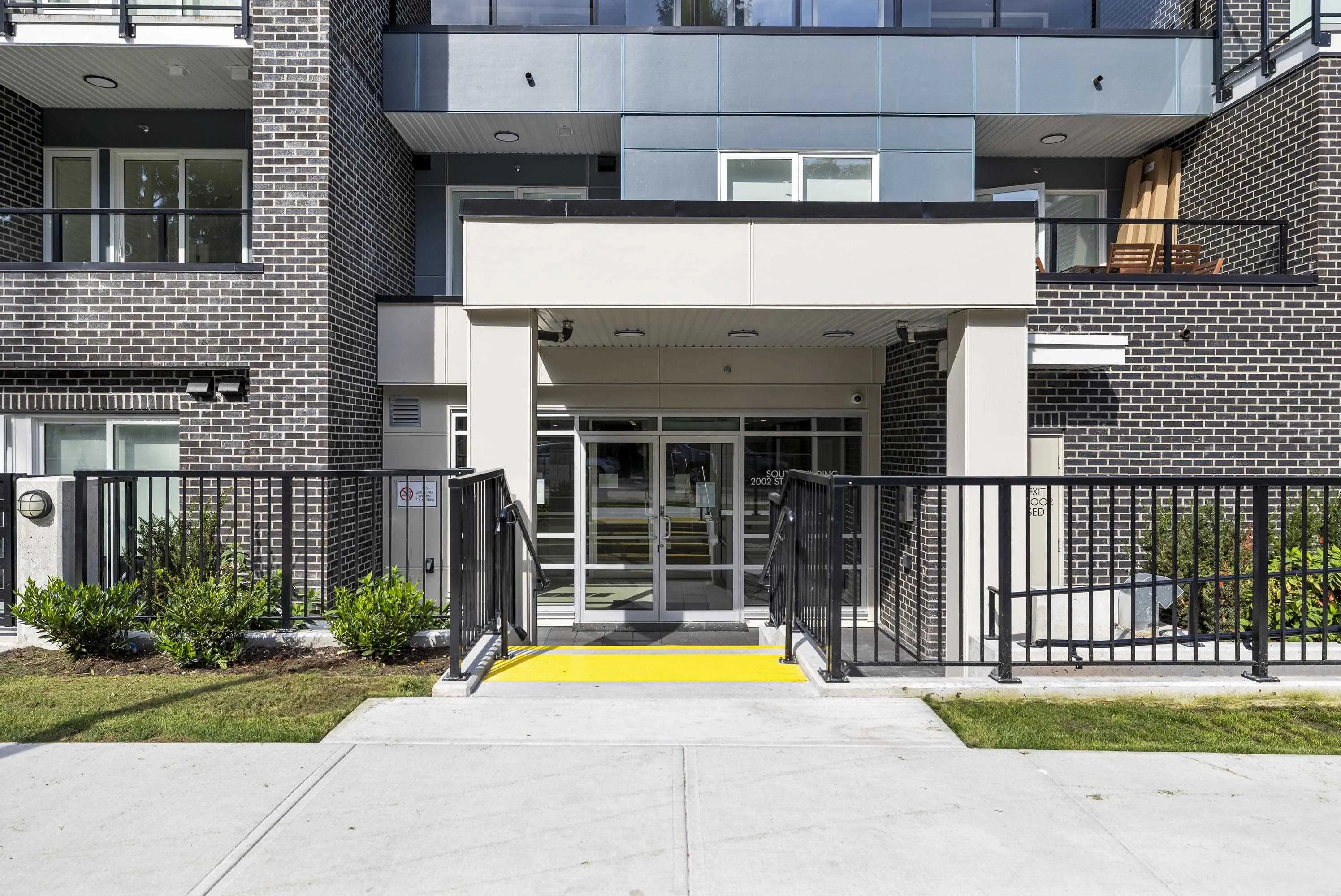 410 2002 St. George Street