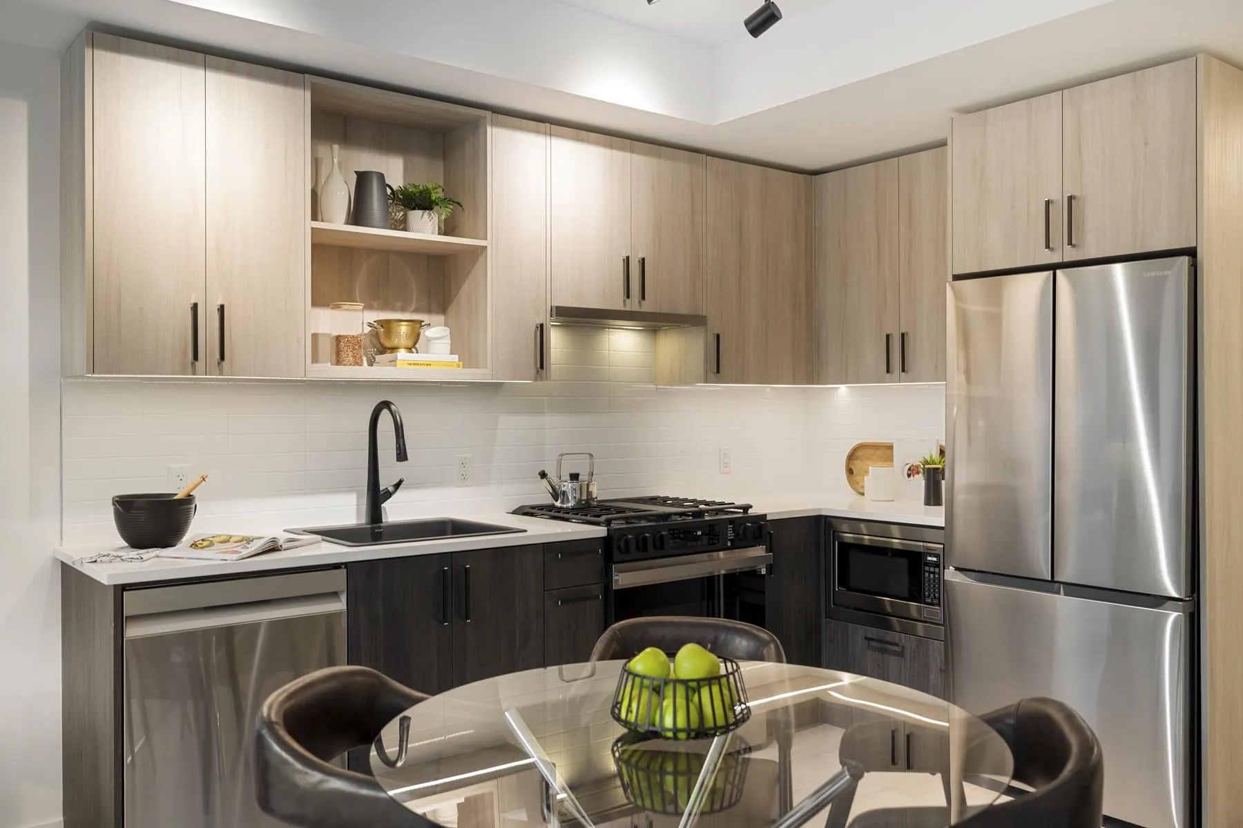 410 2002 St. George Street