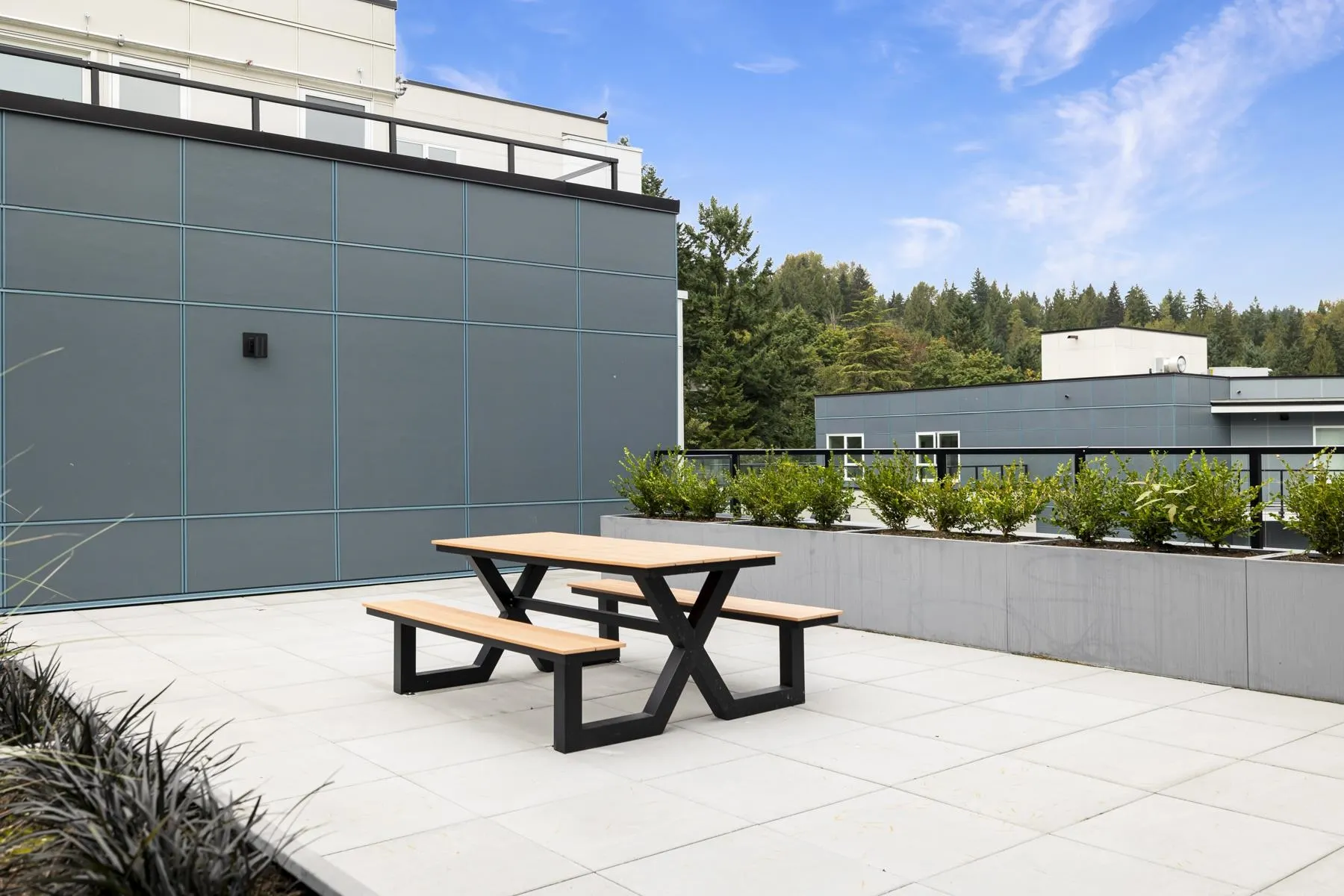 410 2002 St. George Street