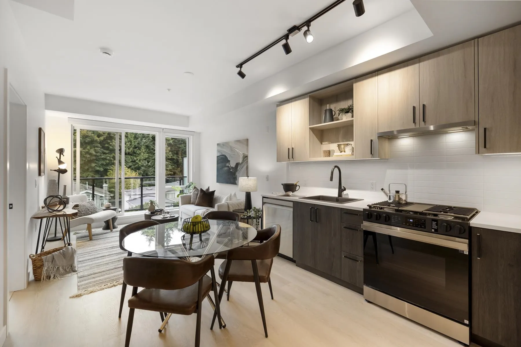 410 2002 St. George Street