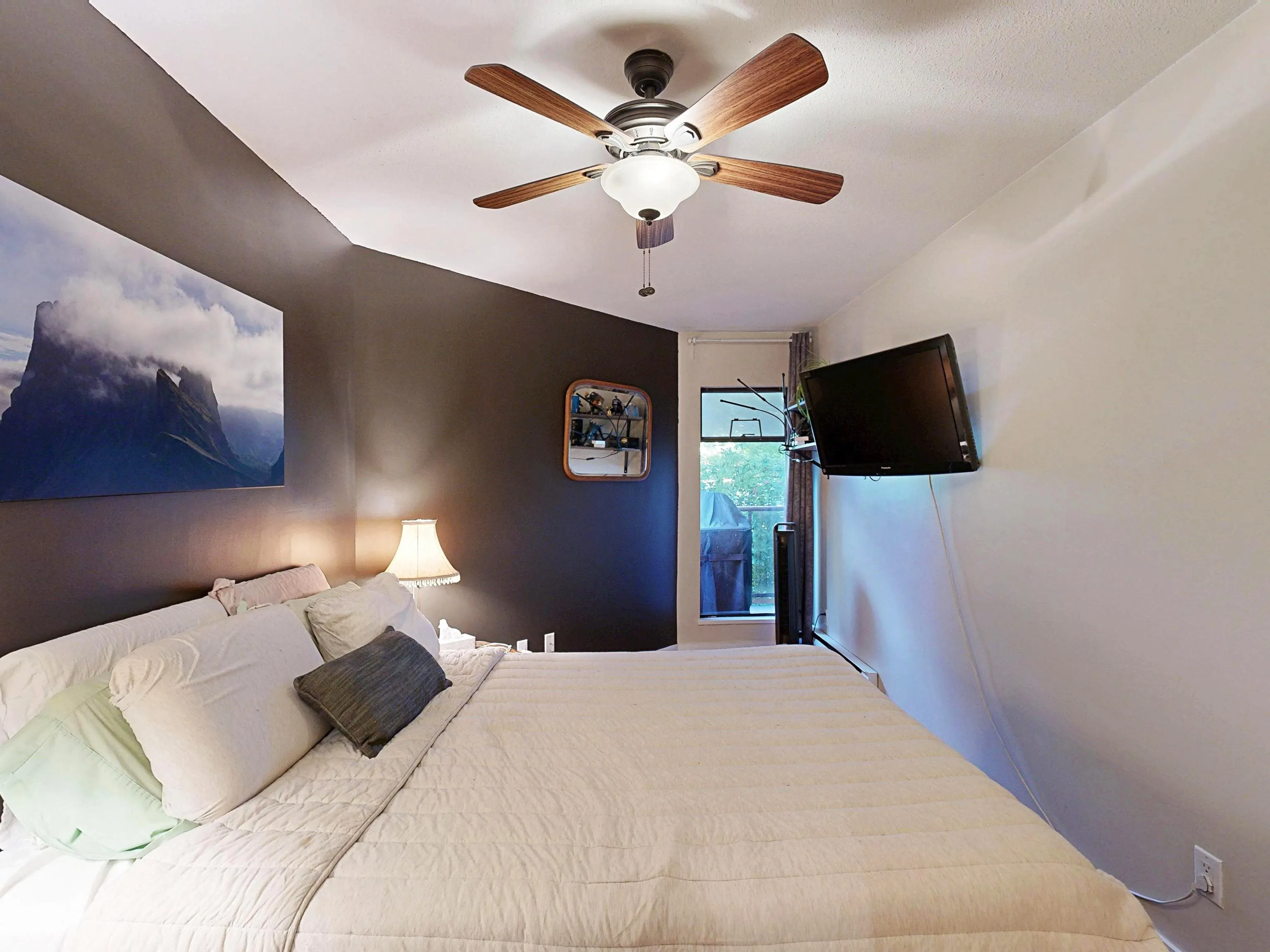 201 2222 Prince Edward Street