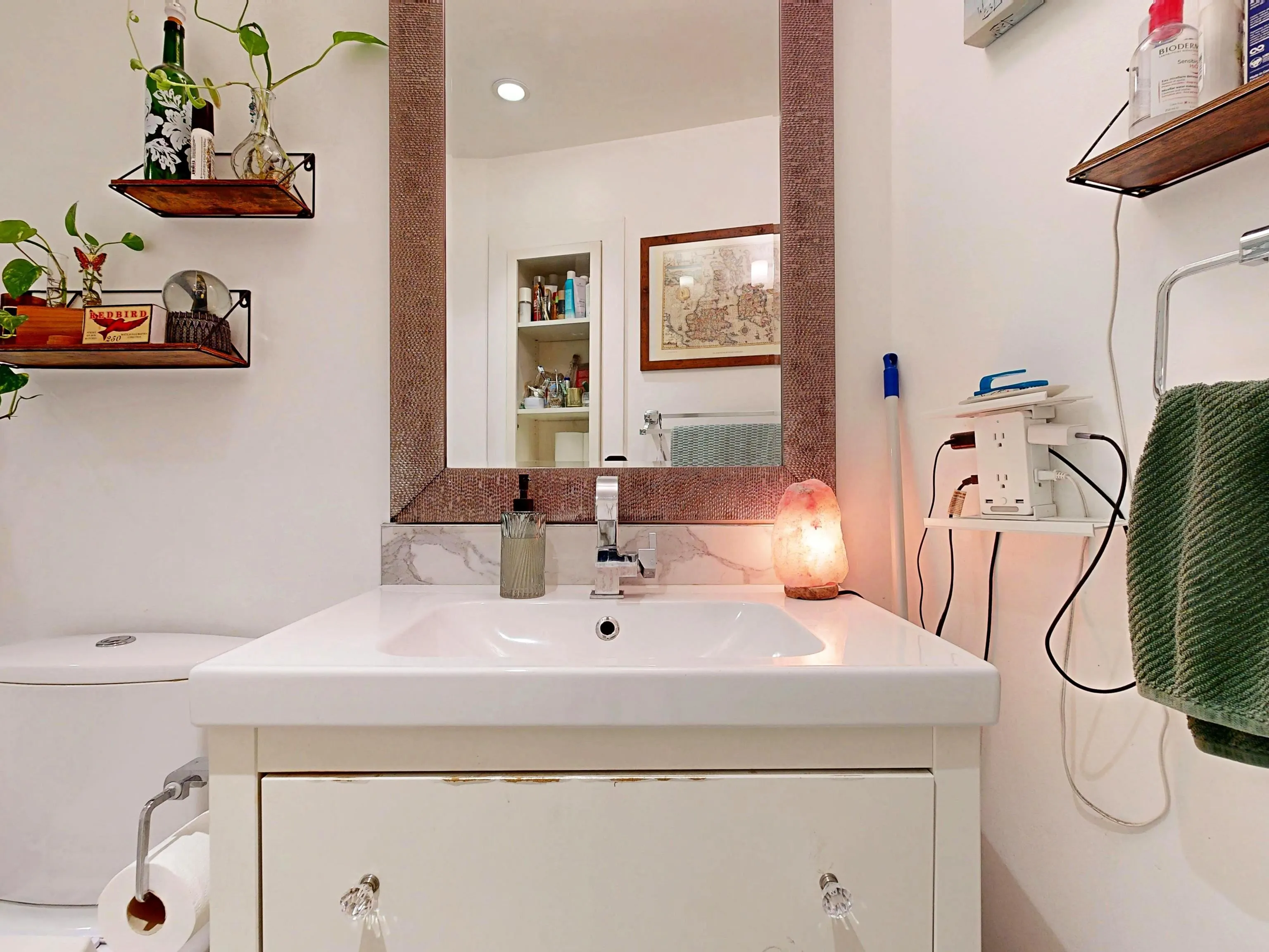 201 2222 Prince Edward Street