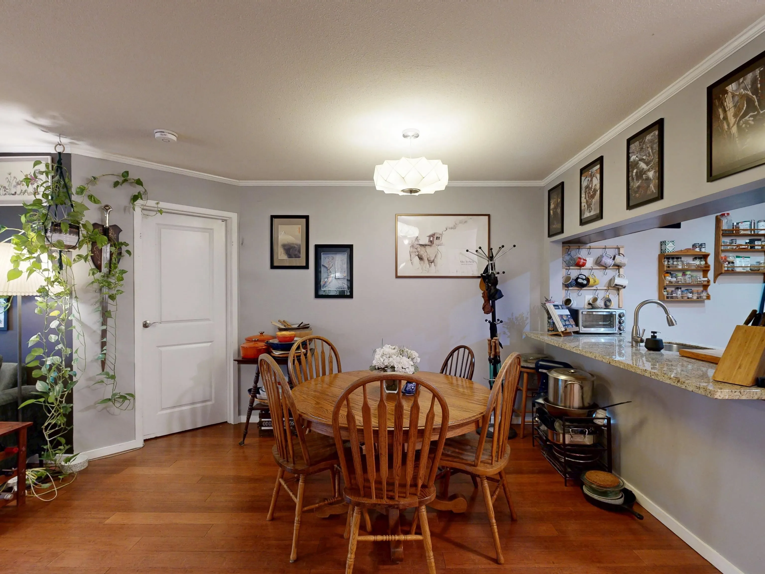 201 2222 Prince Edward Street