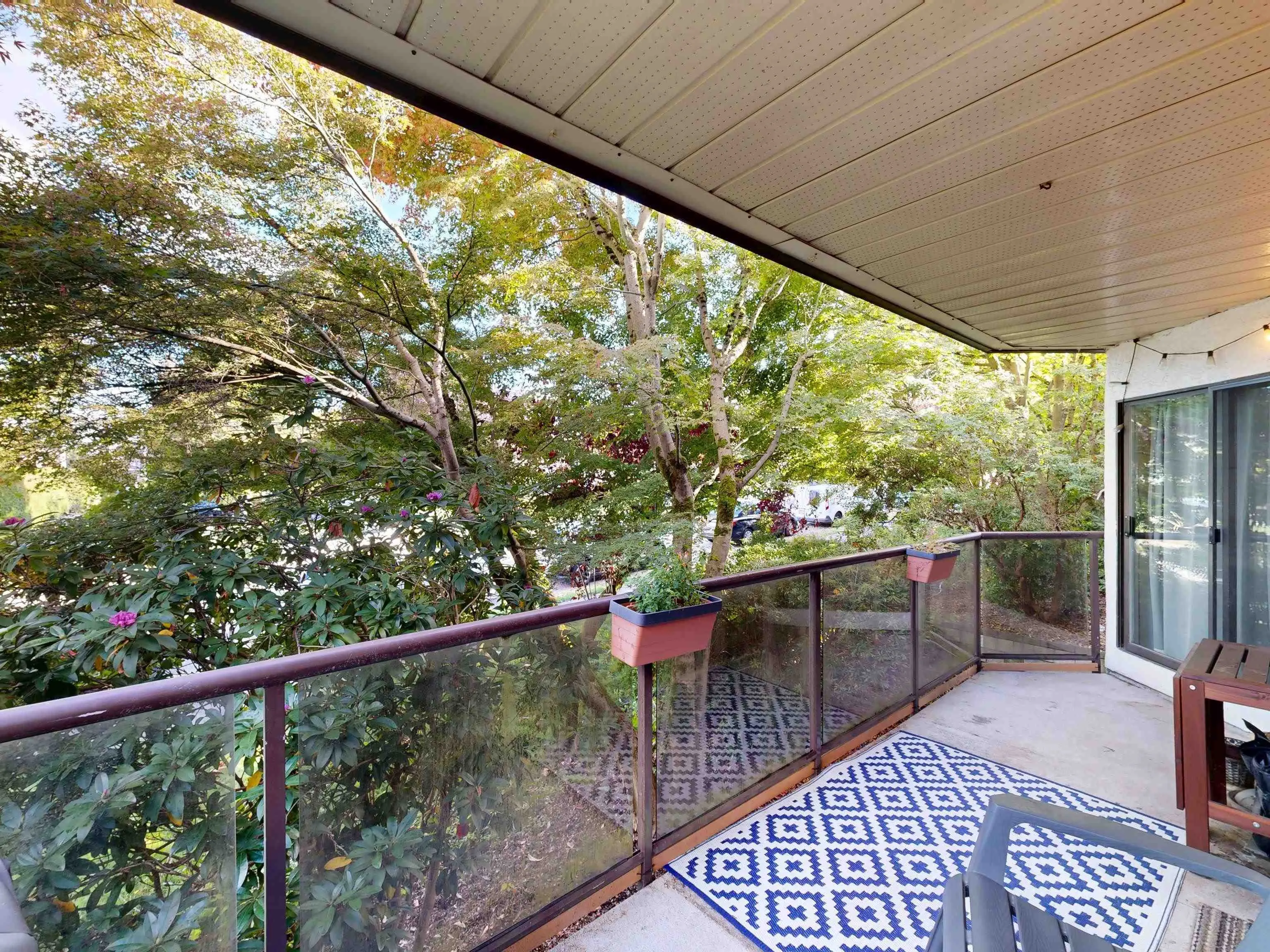 201 2222 Prince Edward Street