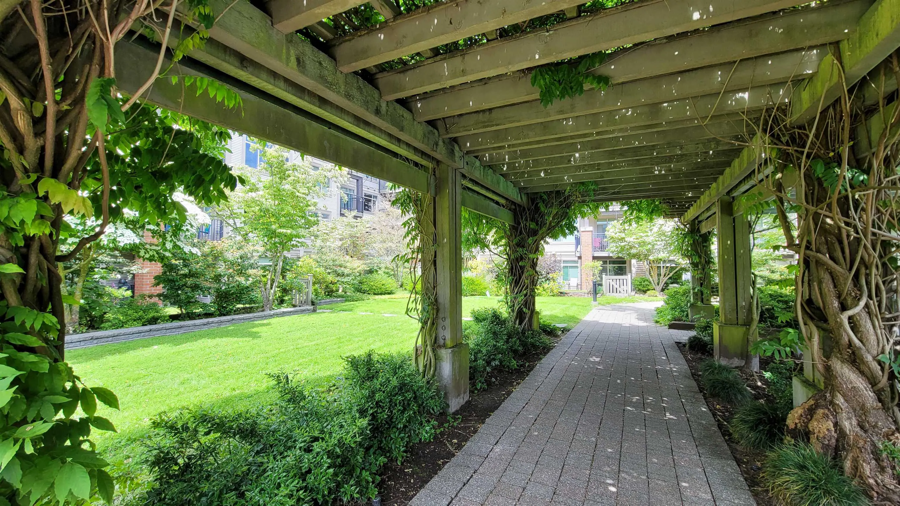 217 9299 Tomicki Avenue