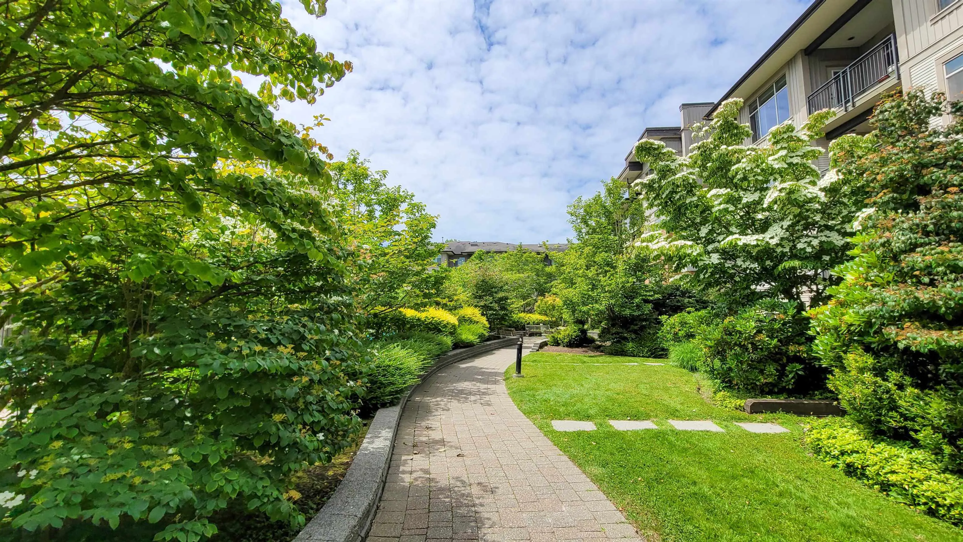 217 9299 Tomicki Avenue