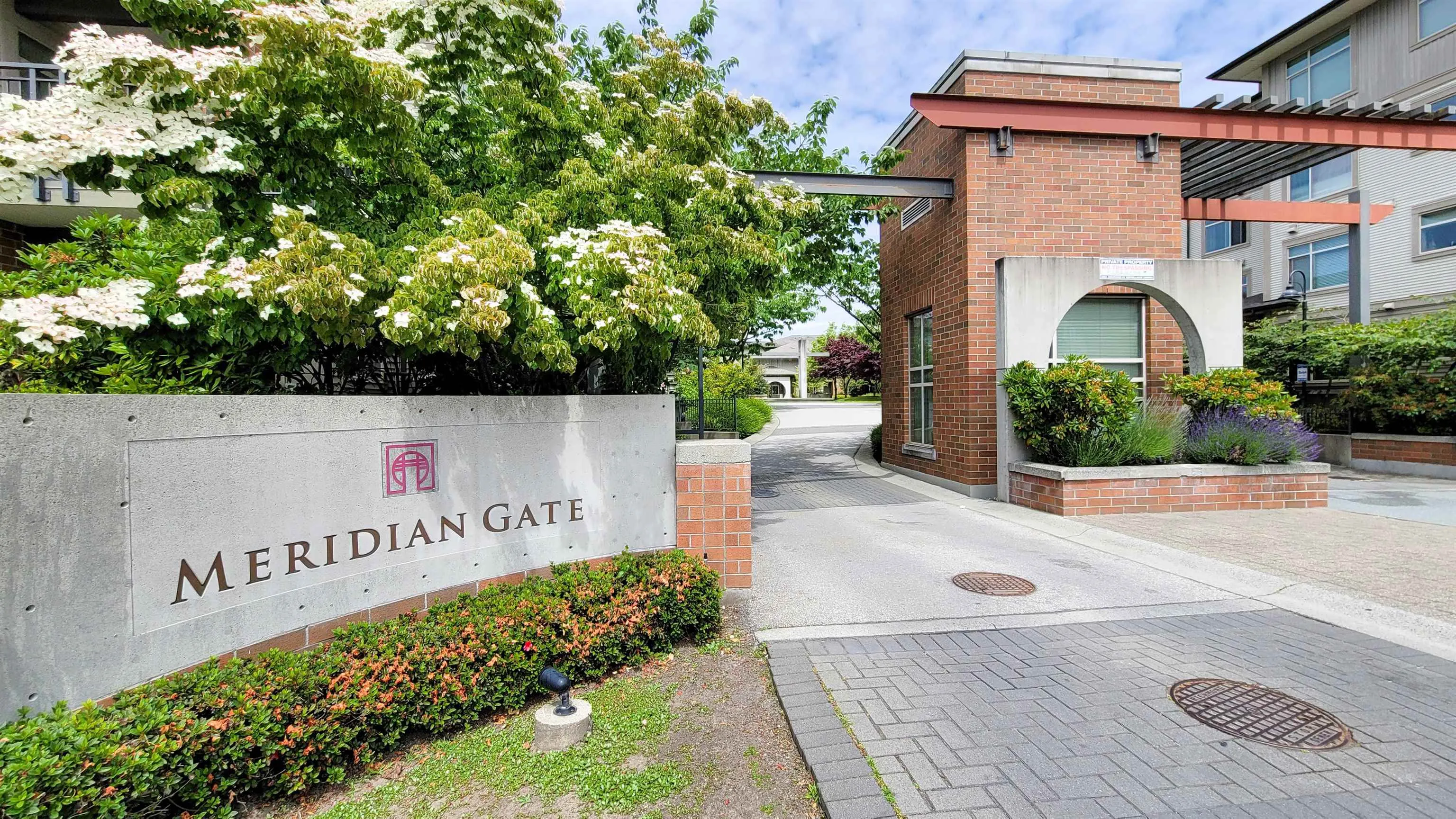 217 9299 Tomicki Avenue