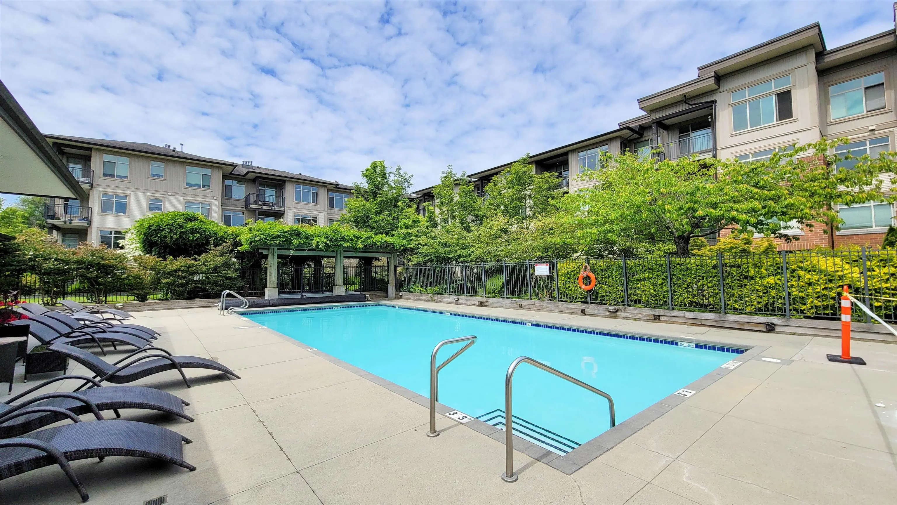 217 9299 Tomicki Avenue