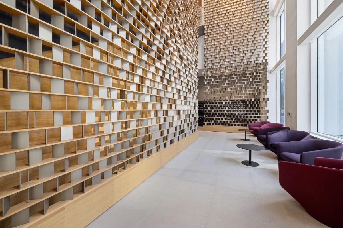 4307 1289 Hornby Street