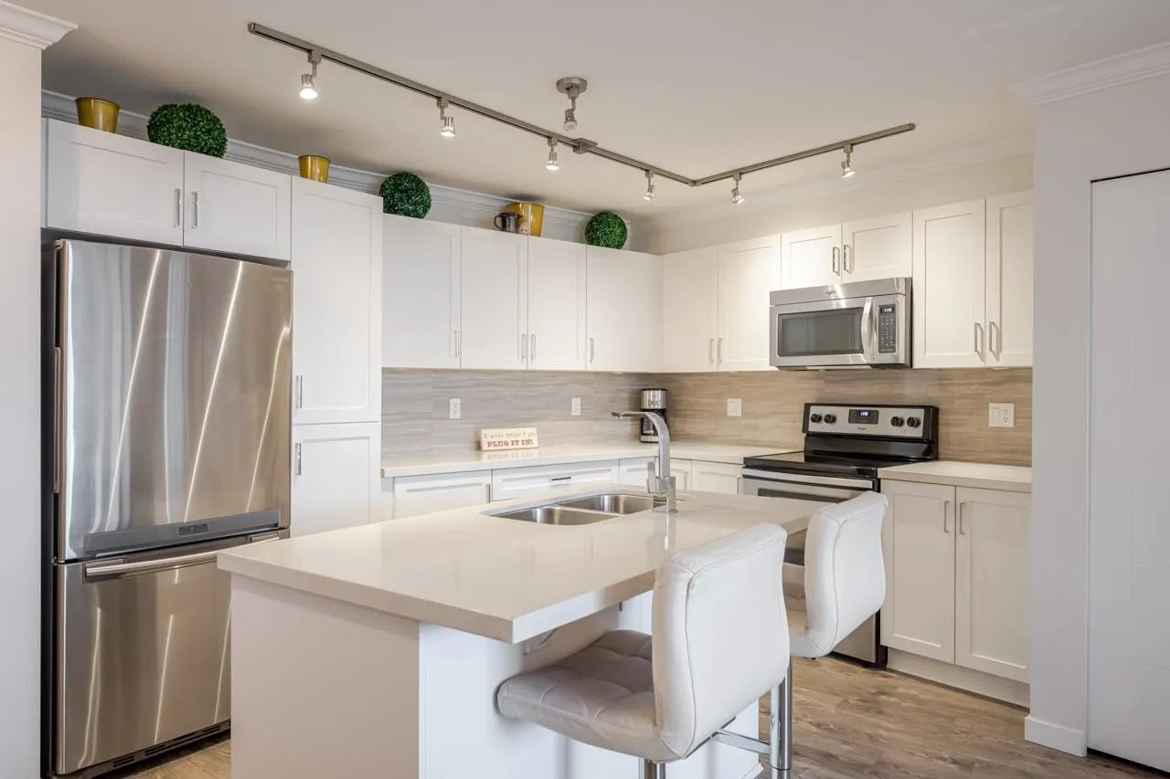 404 19201 66a Avenue