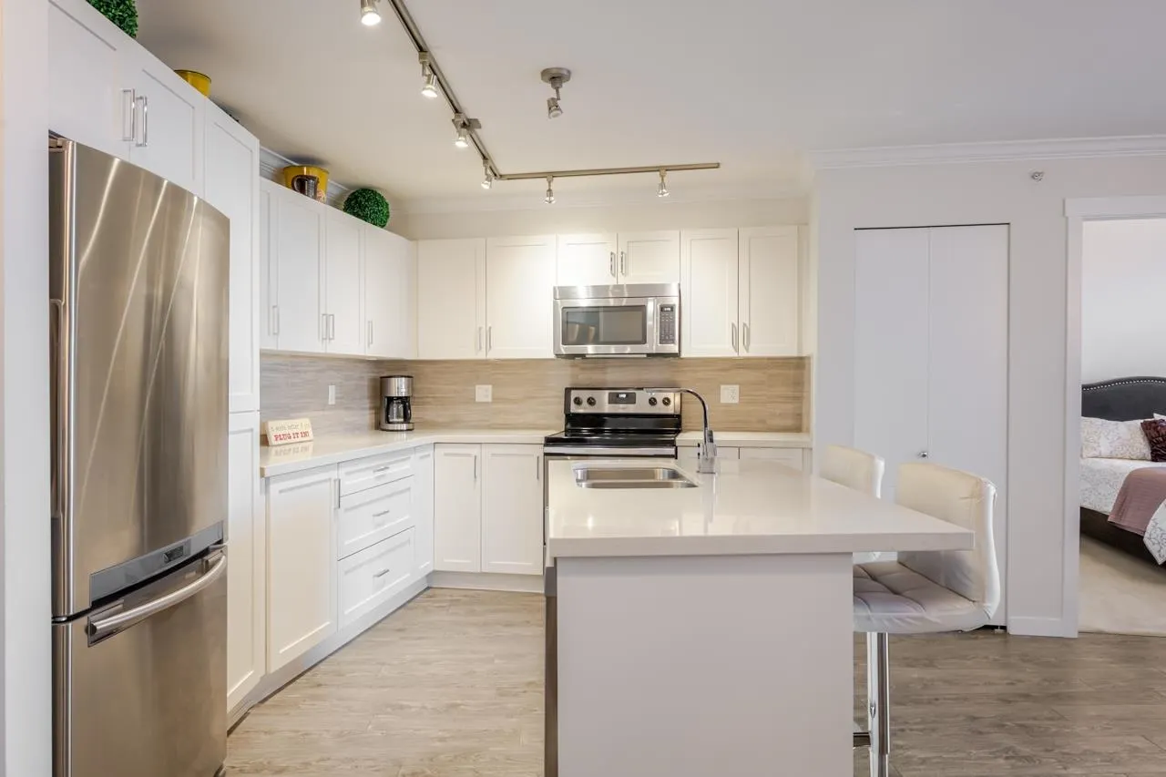 404 19201 66a Avenue