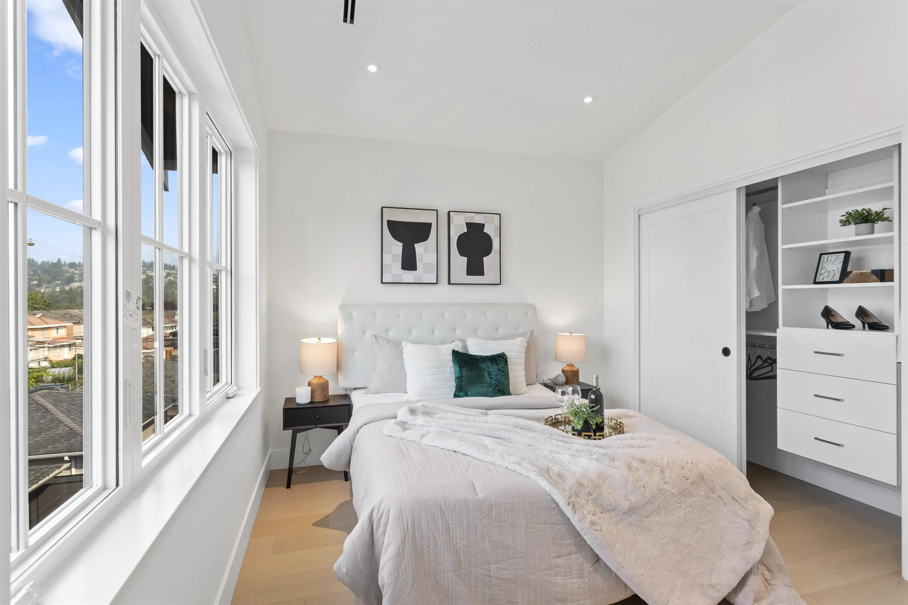 2 4315 Albert Street